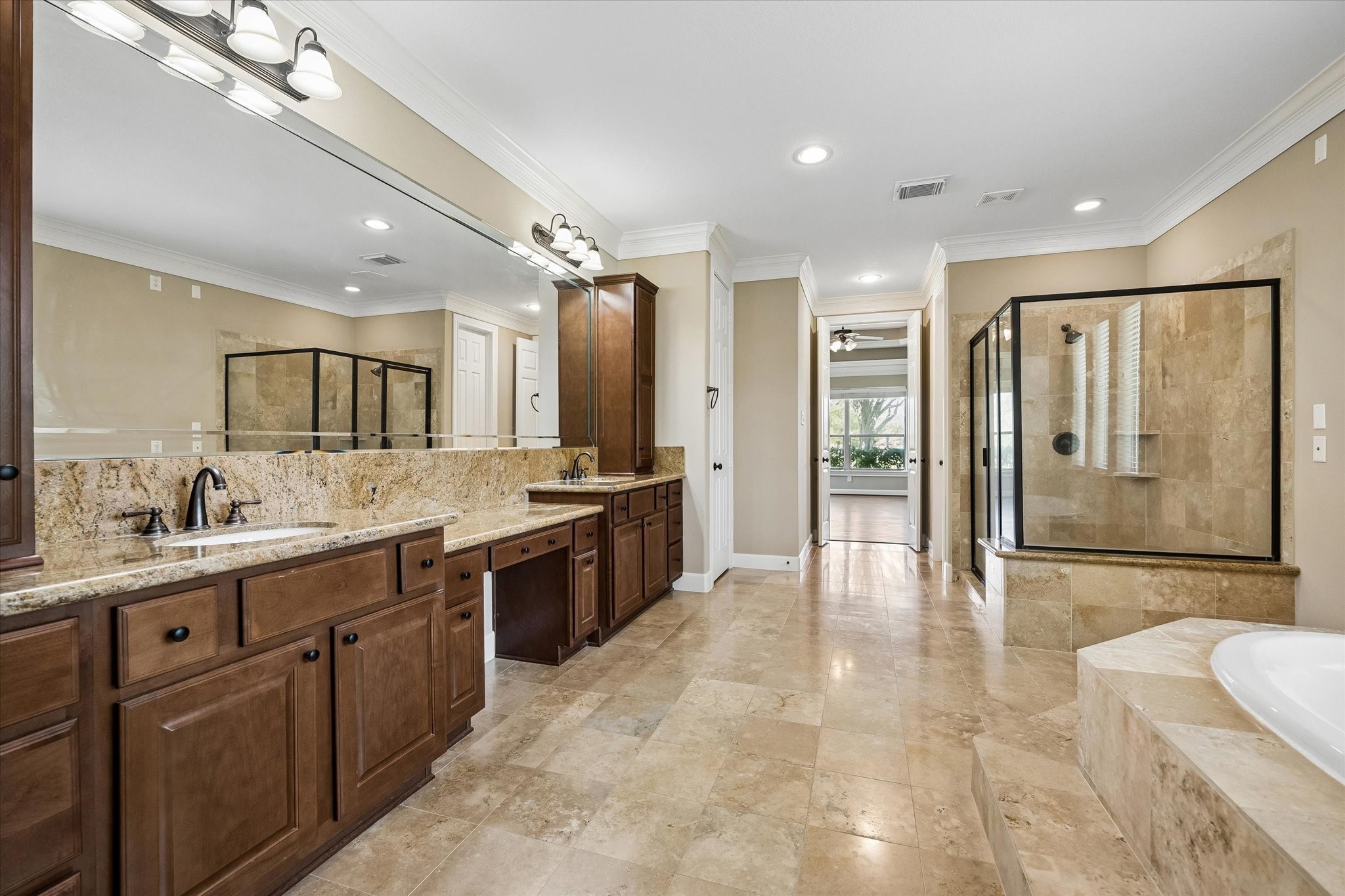 18715 N Thomas Shore Drive Property Photo 19