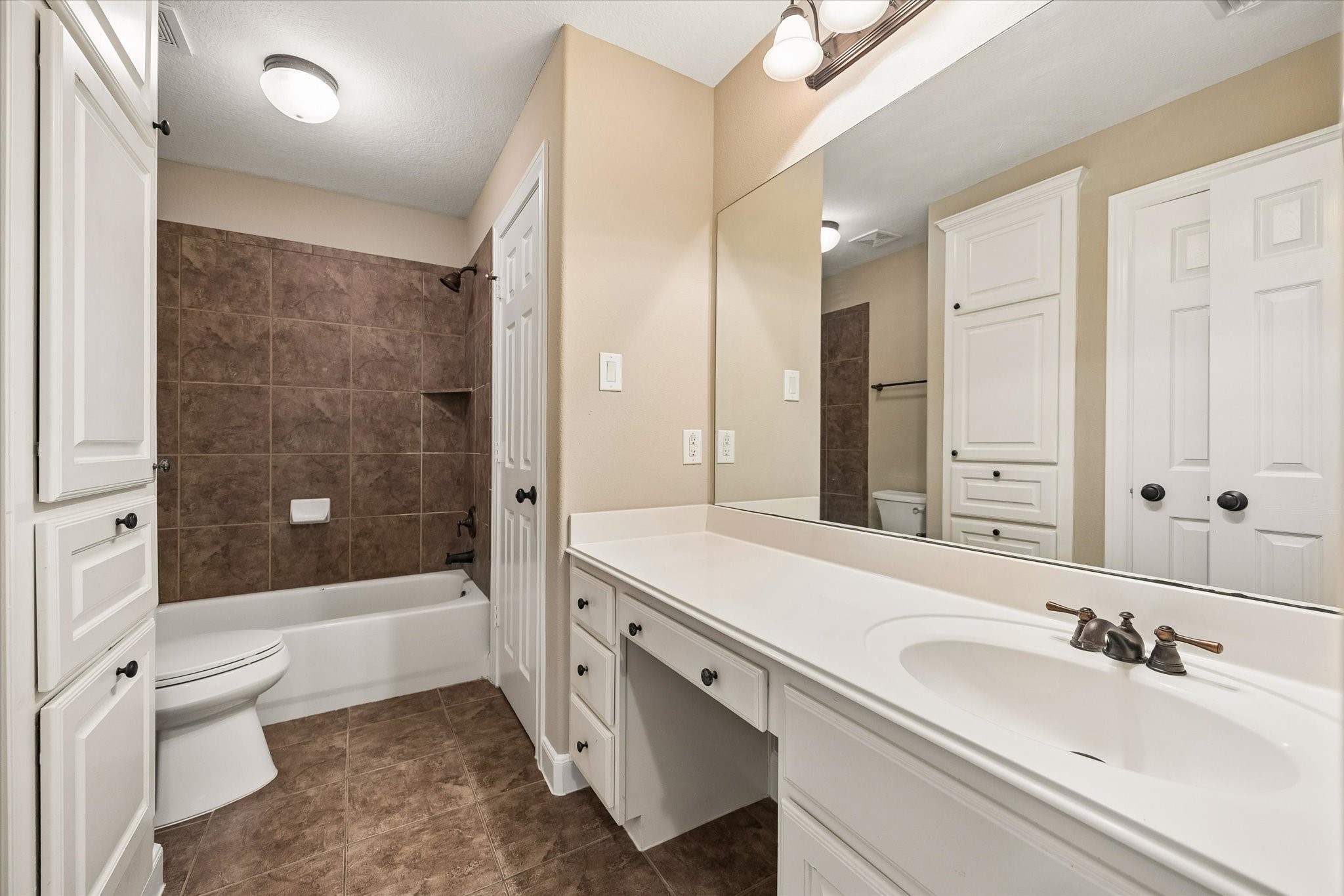 18715 N Thomas Shore Drive Property Photo 35