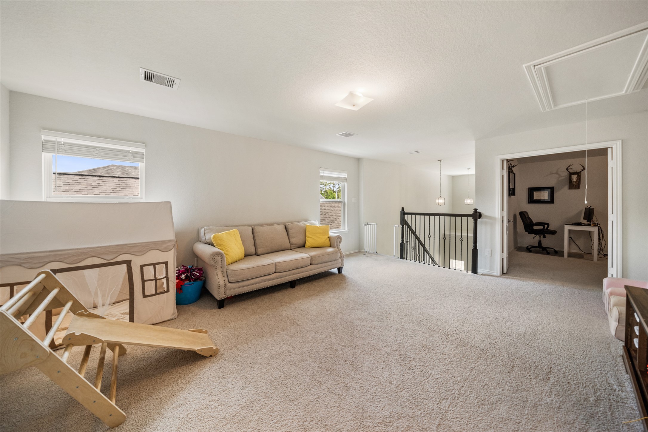 9985 Mountain Lion Lane Property Photo 8