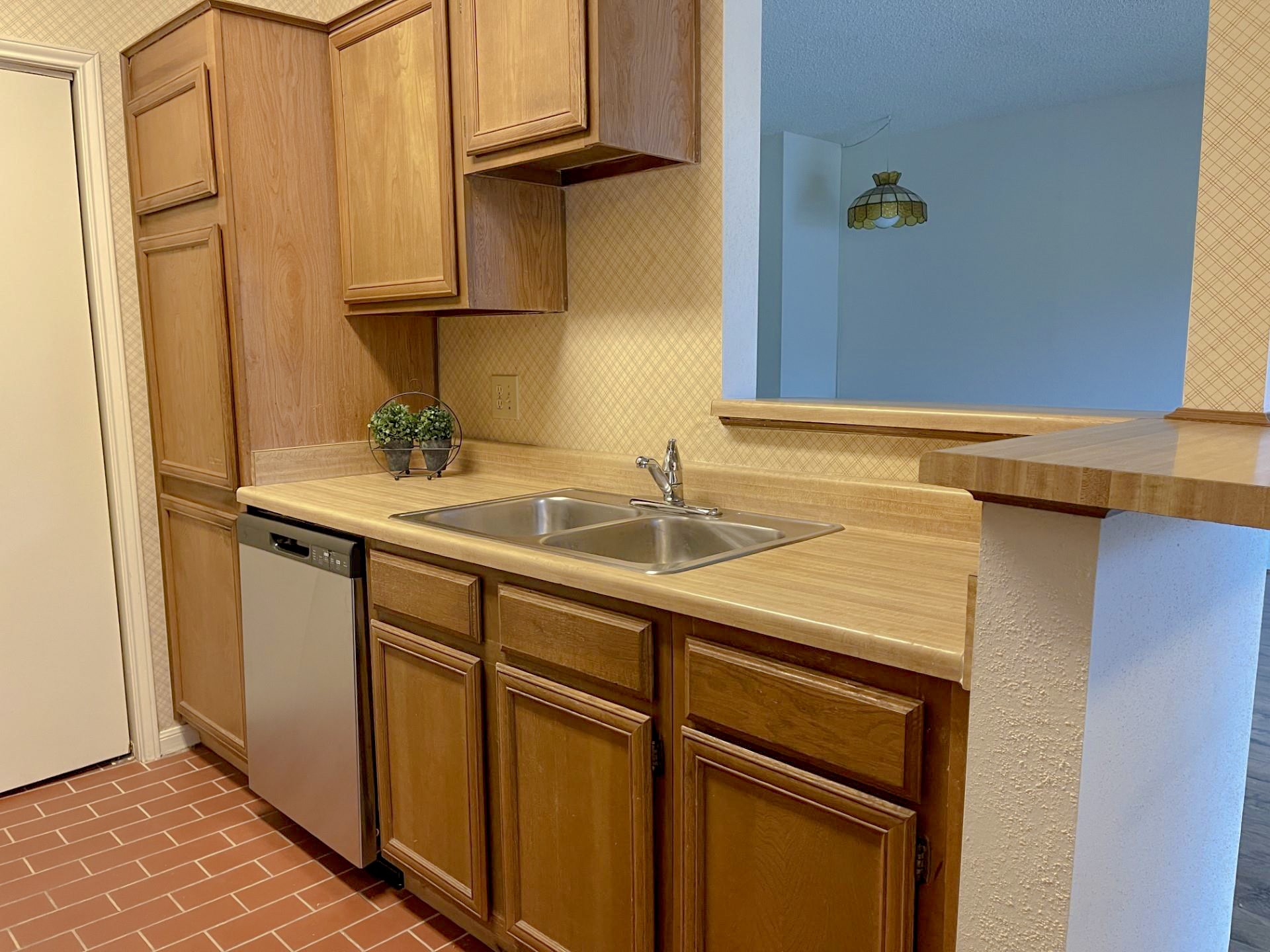 8365 Sands Point Drive 221 Property Photo 6