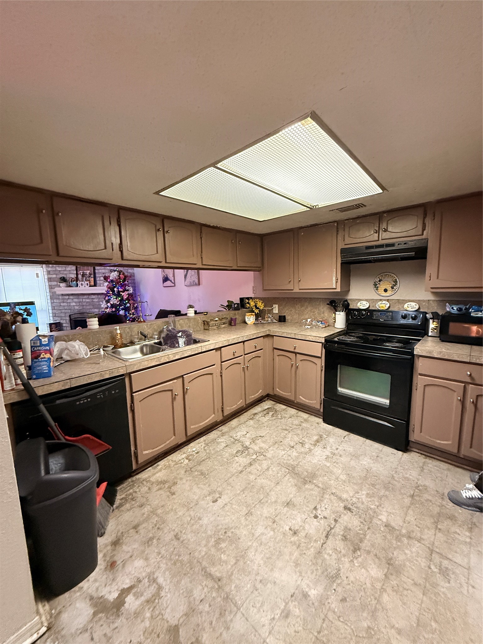 5747 Easthampton D Property Photo 3