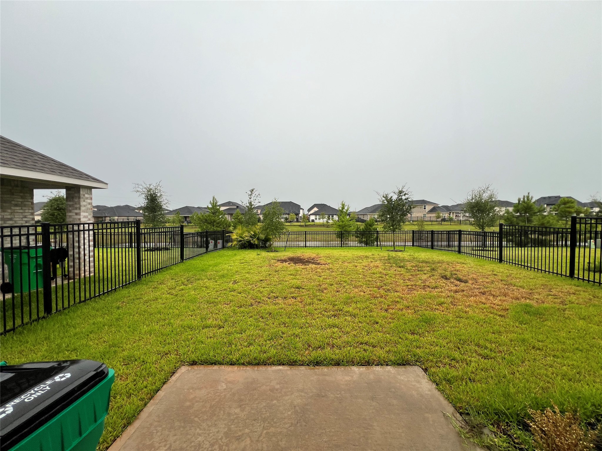 27103 Blue Pool Drive Property Photo 3