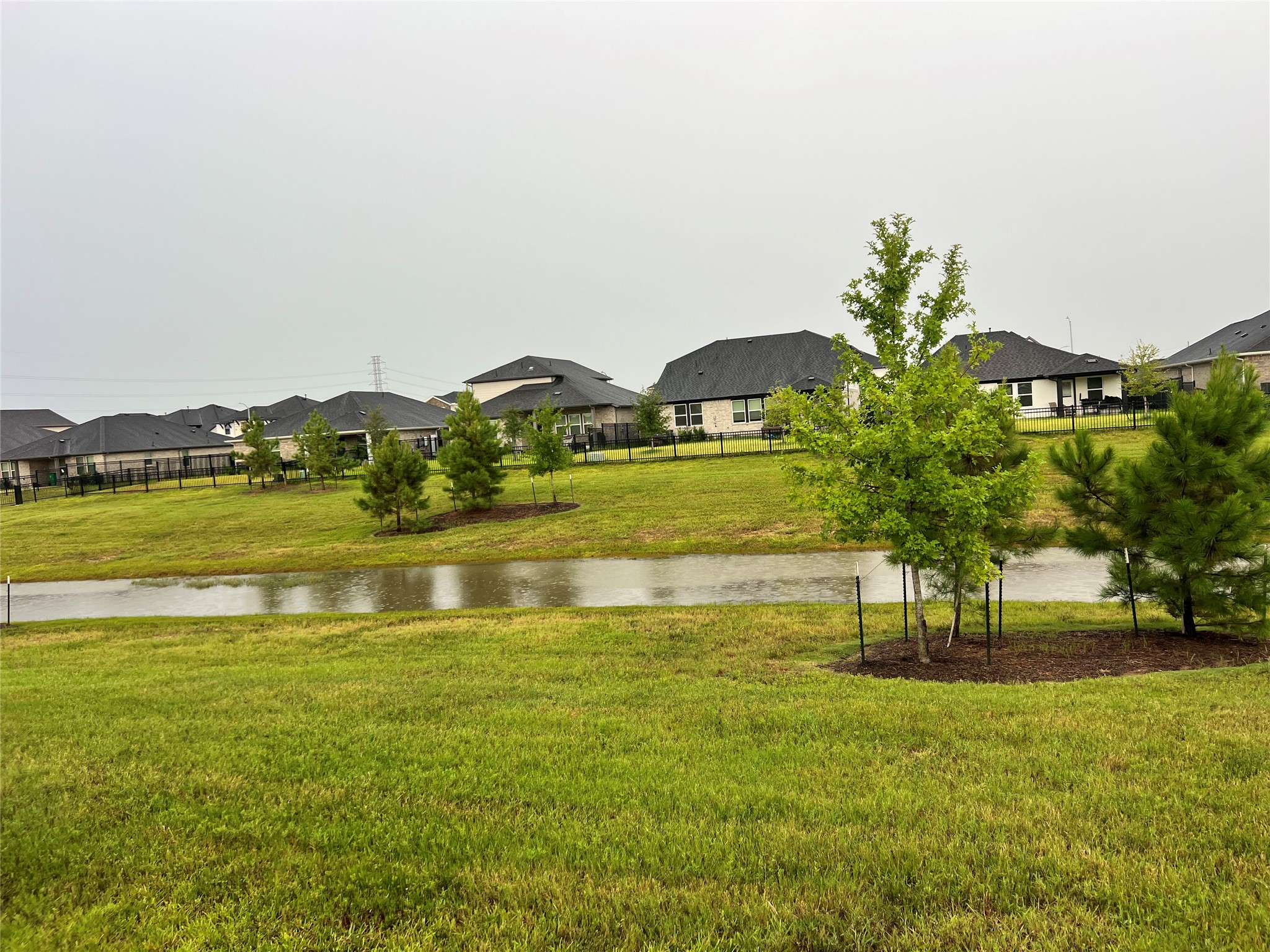 27103 Blue Pool Drive Property Photo 4