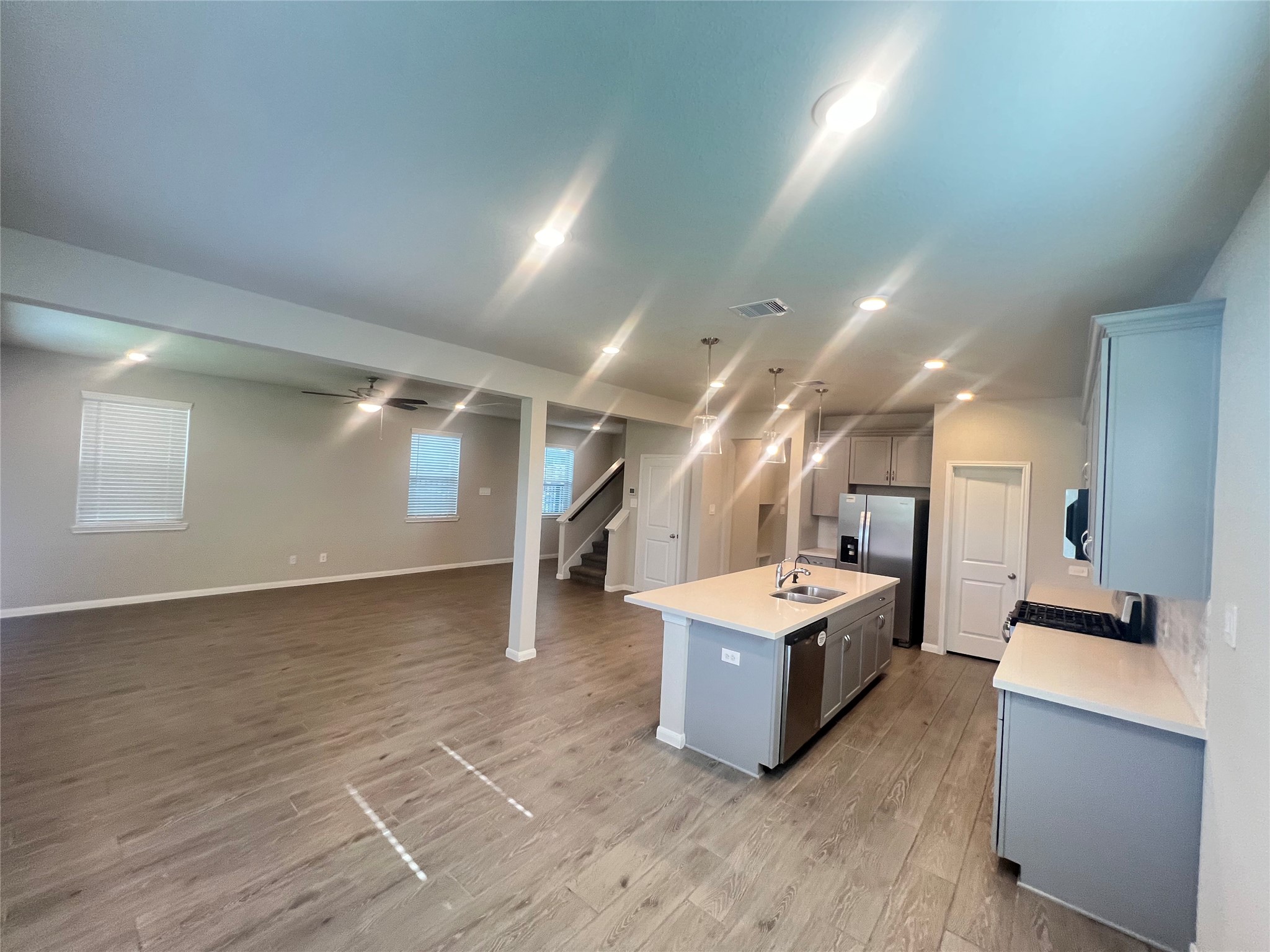 27103 Blue Pool Drive Property Photo 7