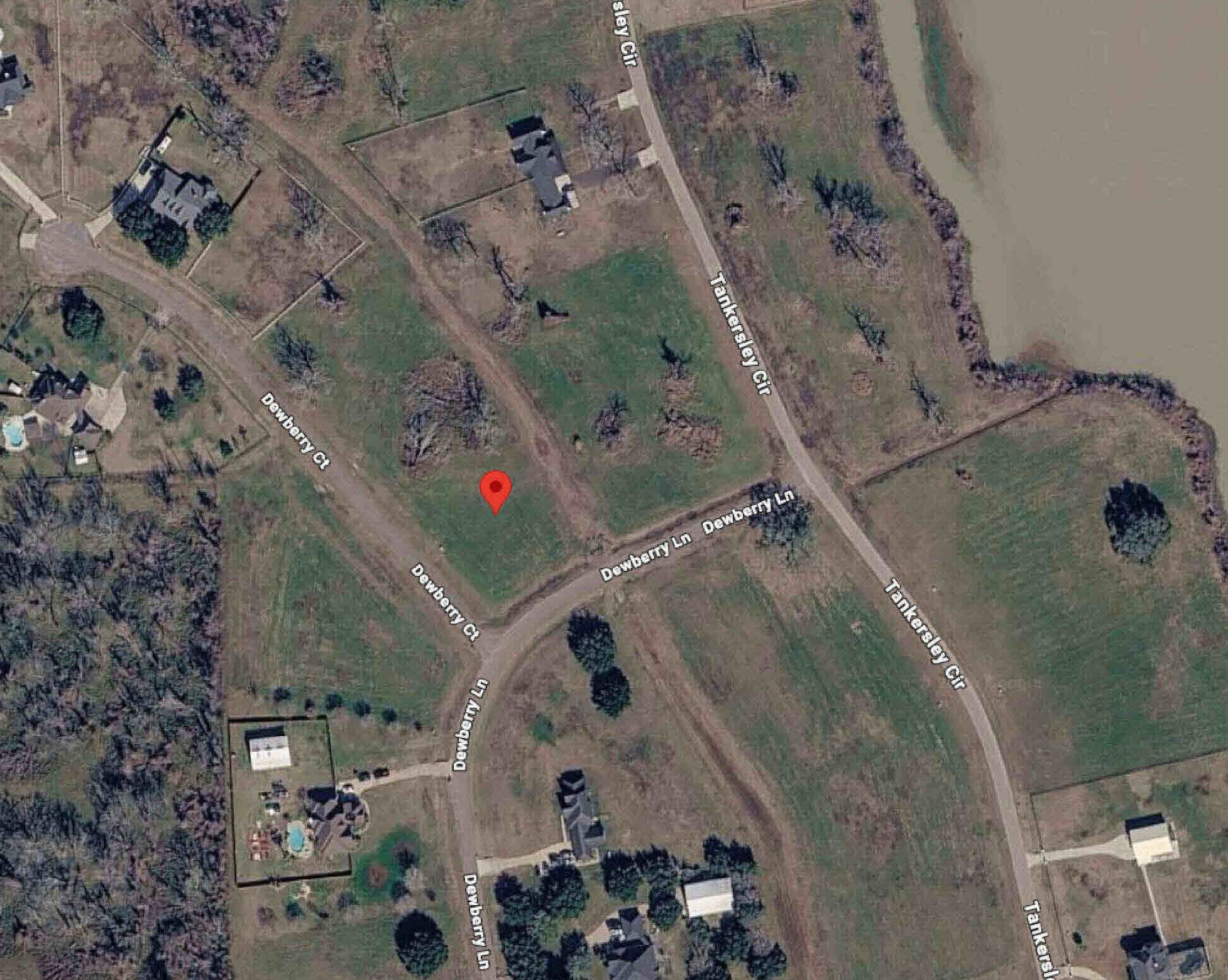 17018 Dewberry Lane Property Photo 4