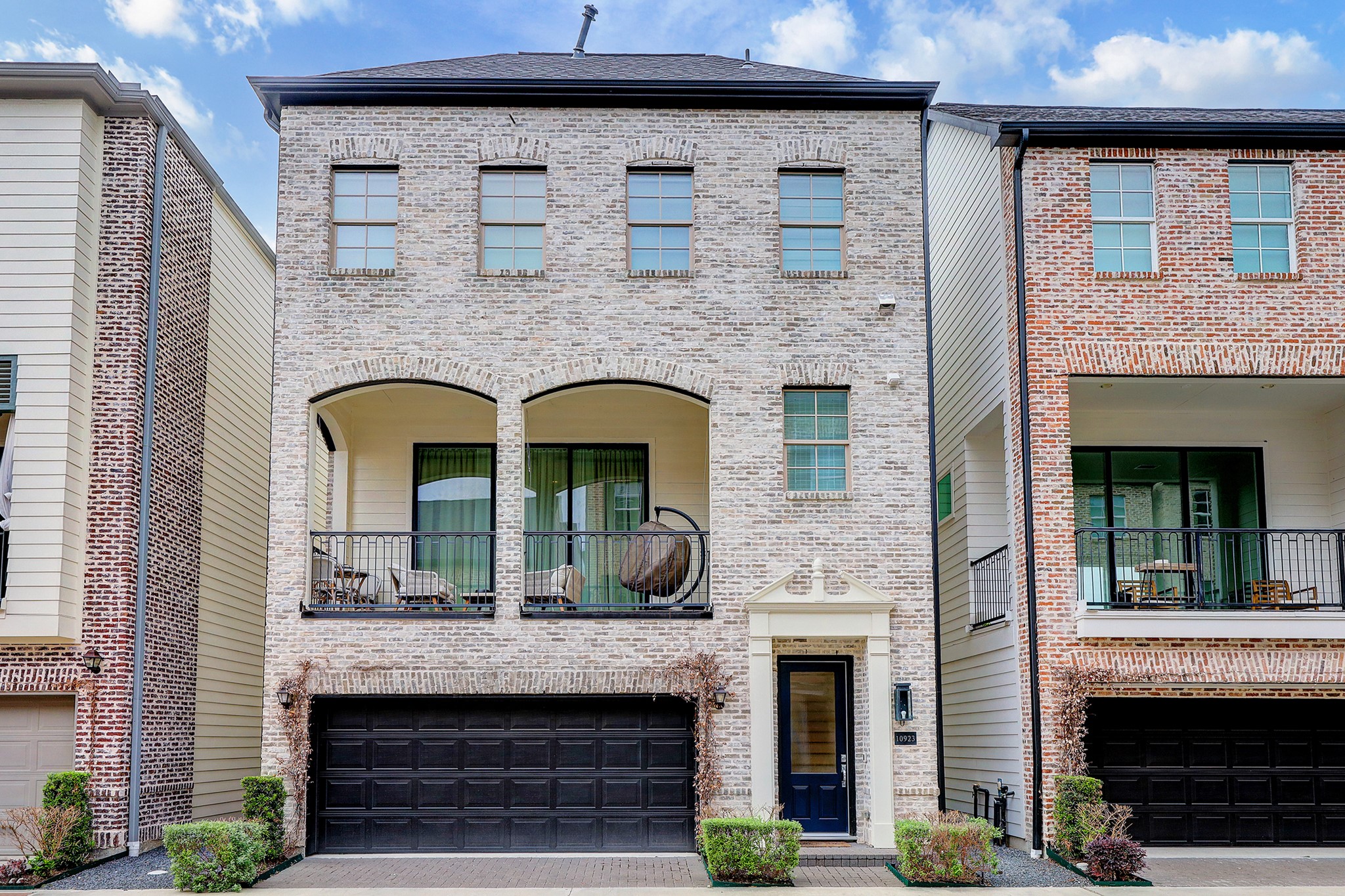 10923 Grove Tree Lane Property Photo 1