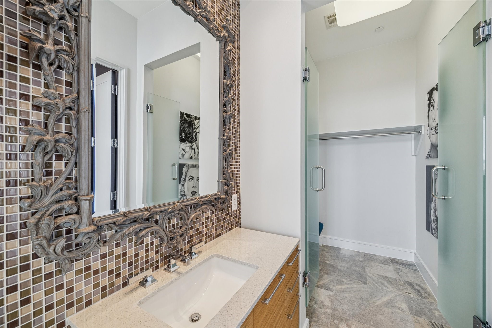 2727 Kirby Drive 19f Property Photo 25
