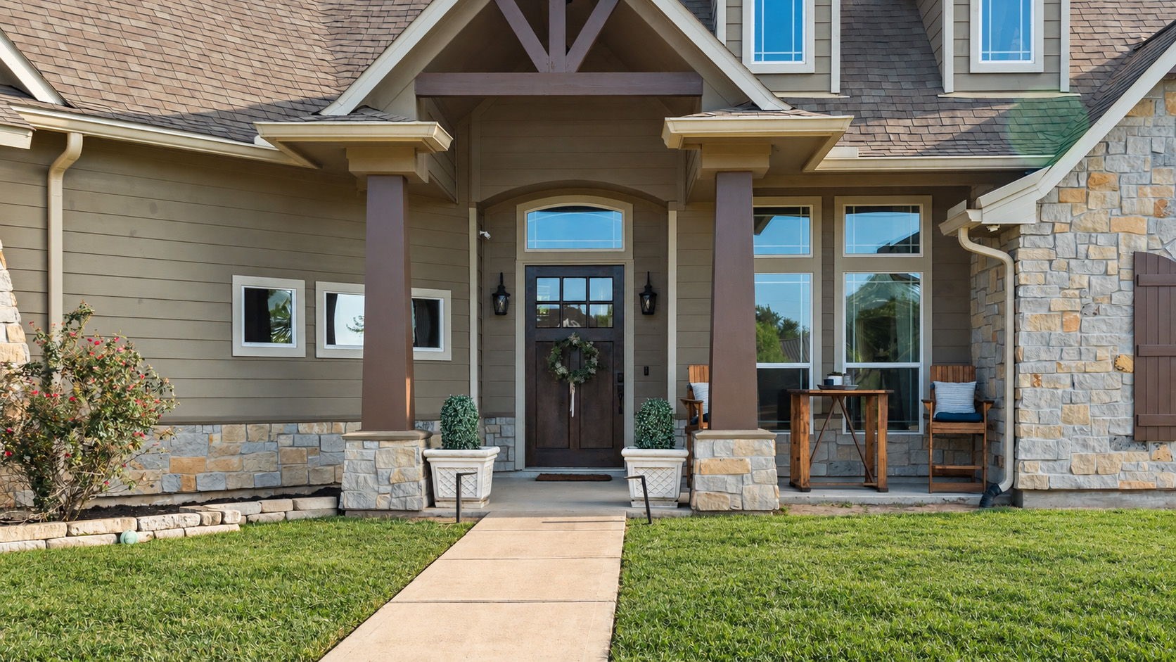 2210 Blue Jay Way Property Photo 3