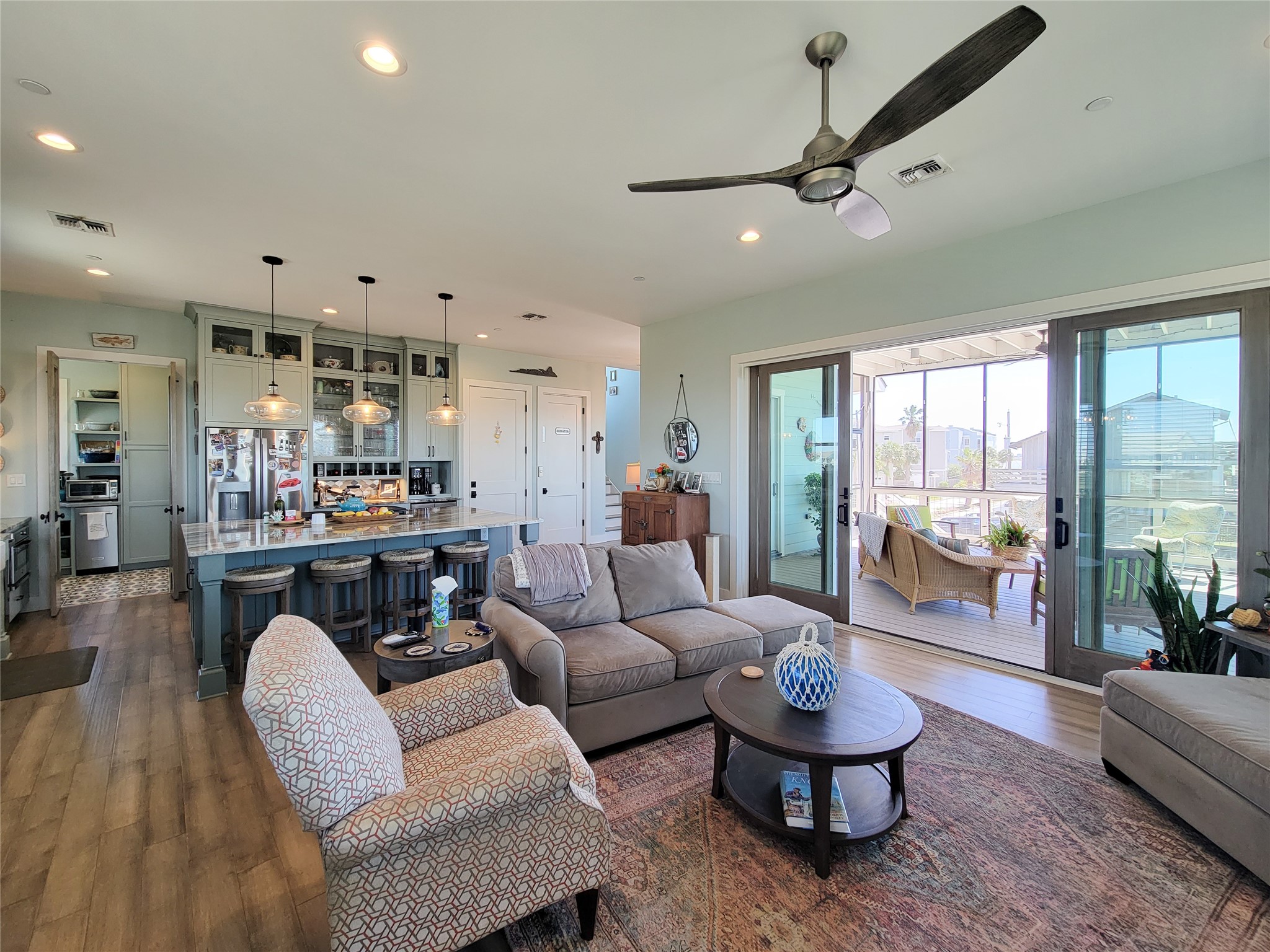 1001 Bamar Lane Property Photo 8