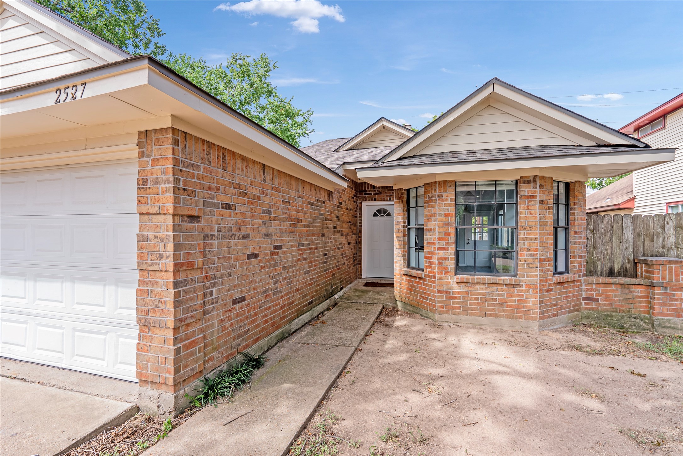 2527 Silver Trumpet Drive Property Photo 5