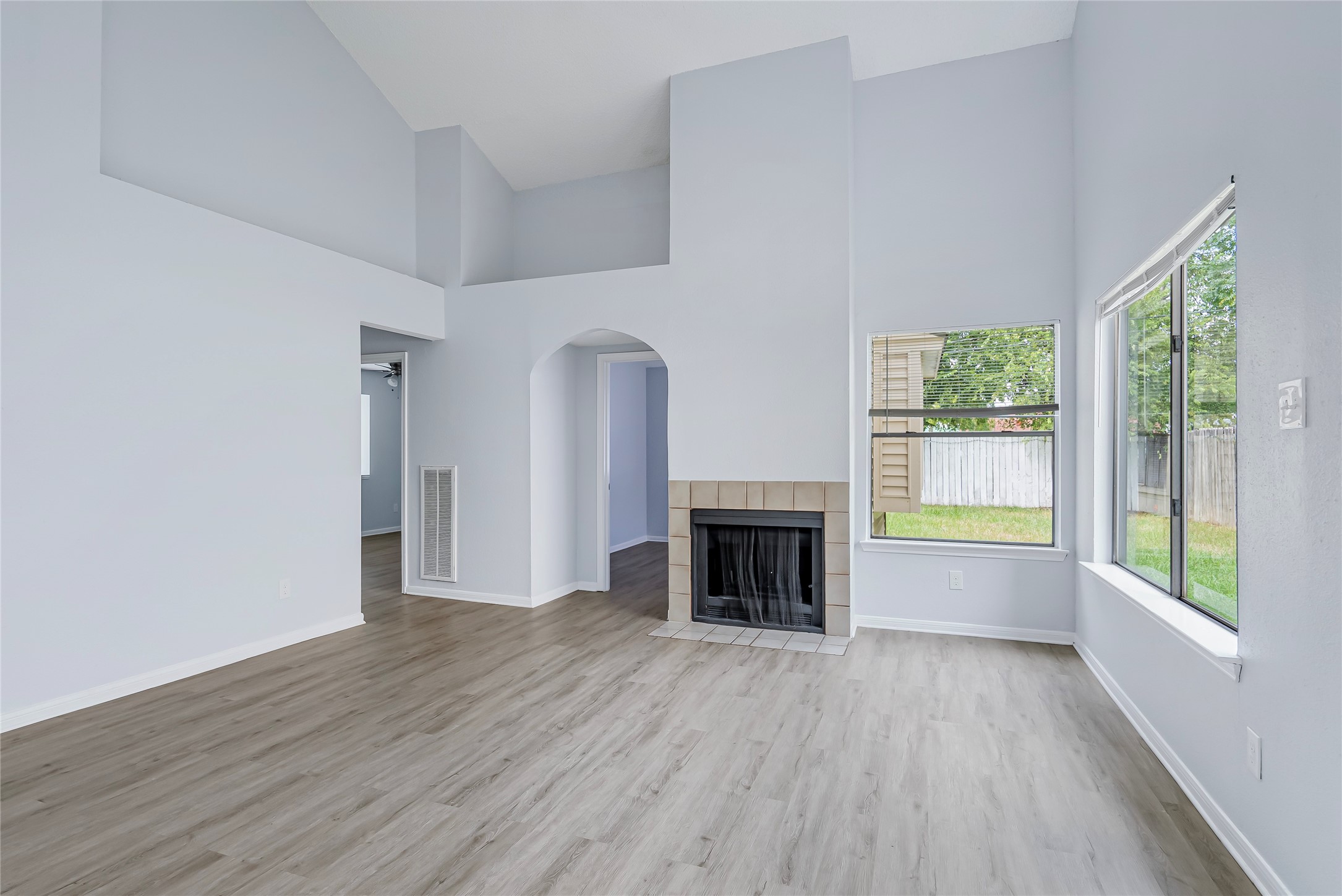2527 Silver Trumpet Drive Property Photo 6