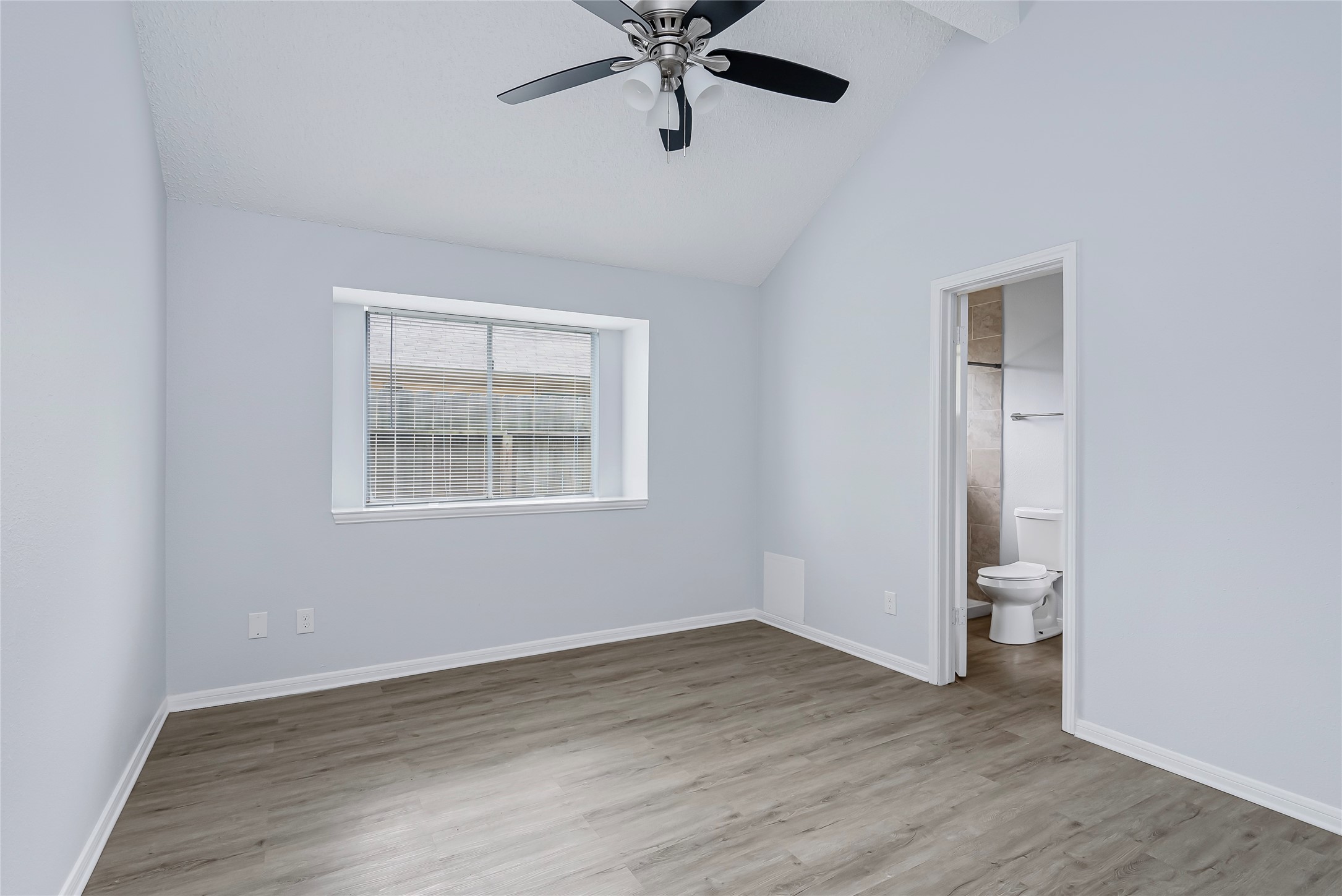 2527 Silver Trumpet Drive Property Photo 13