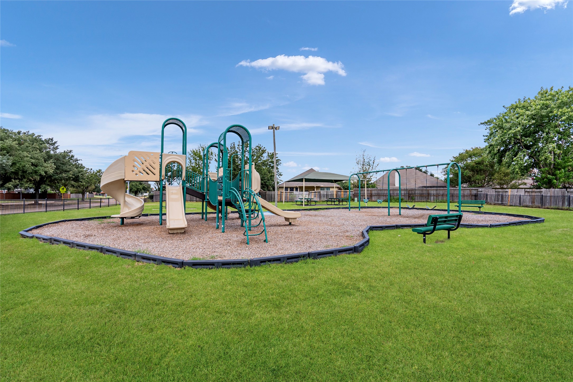 2527 Silver Trumpet Drive Property Photo 18
