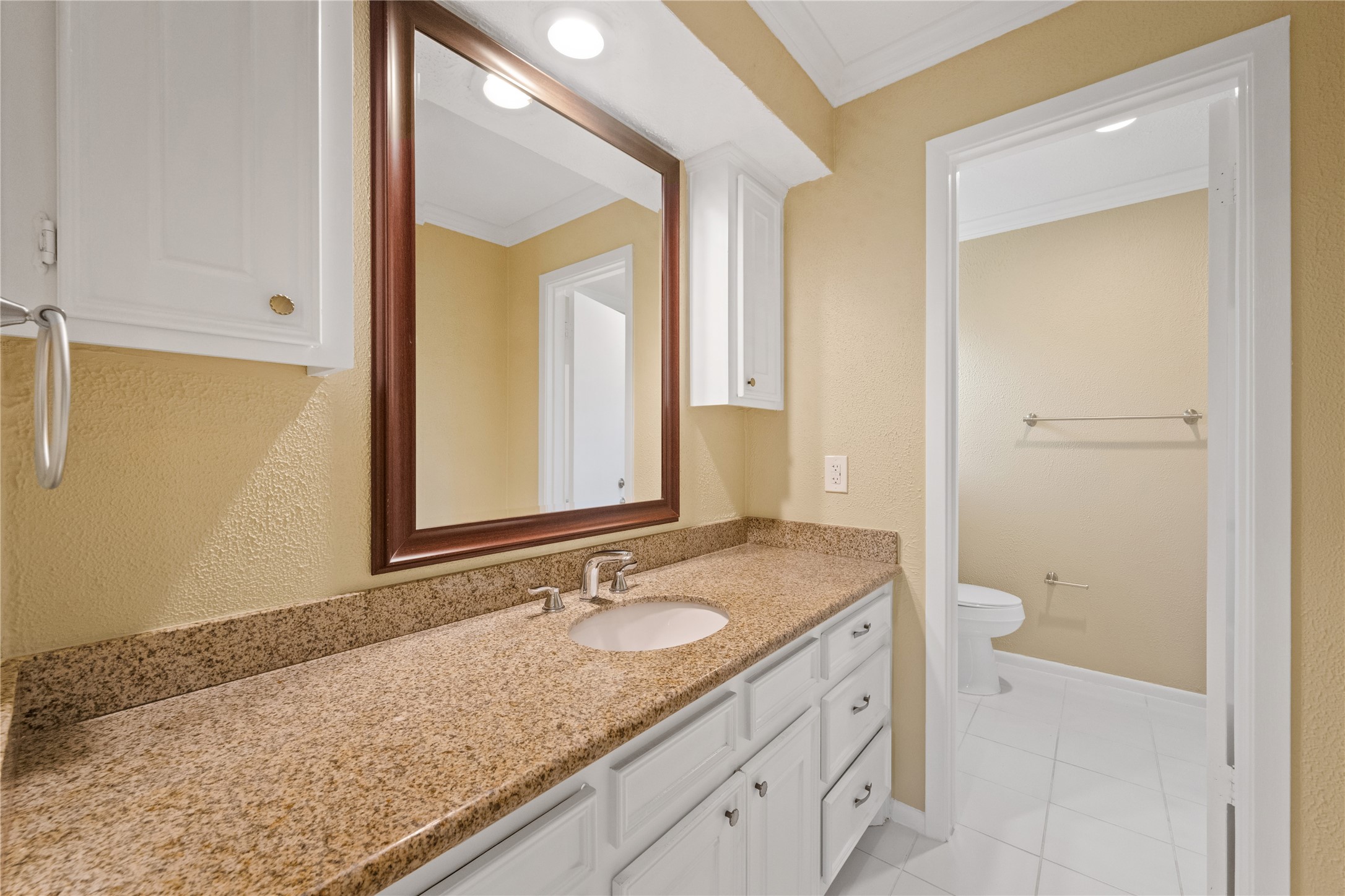 5050 Spring Forest Drive Property Photo 14