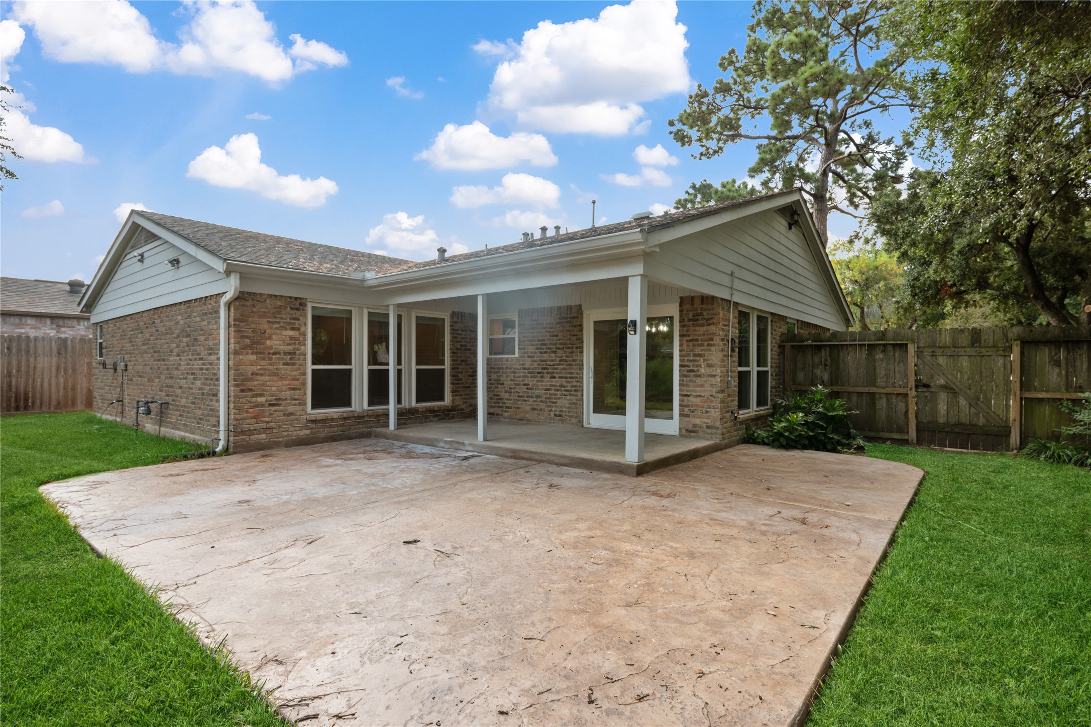 5050 Spring Forest Drive Property Photo 23