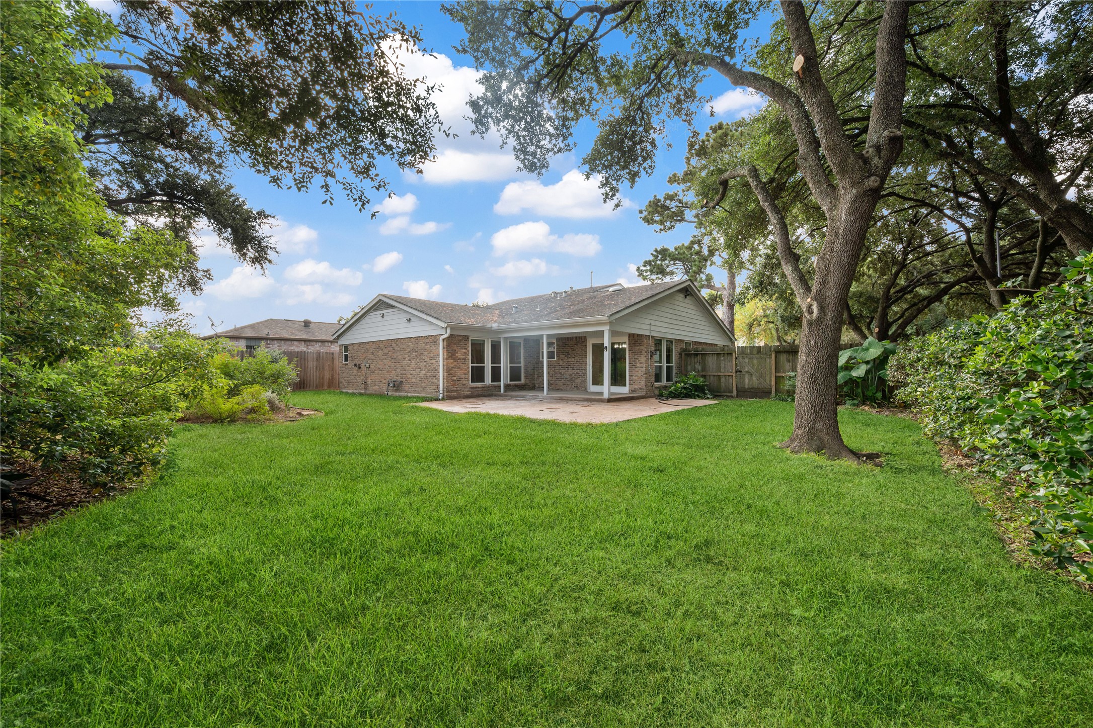 5050 Spring Forest Drive Property Photo 25