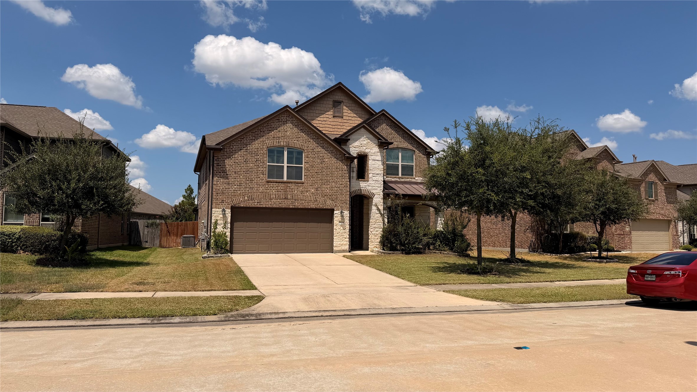 18514 Gardens End Lane Property Photo 1