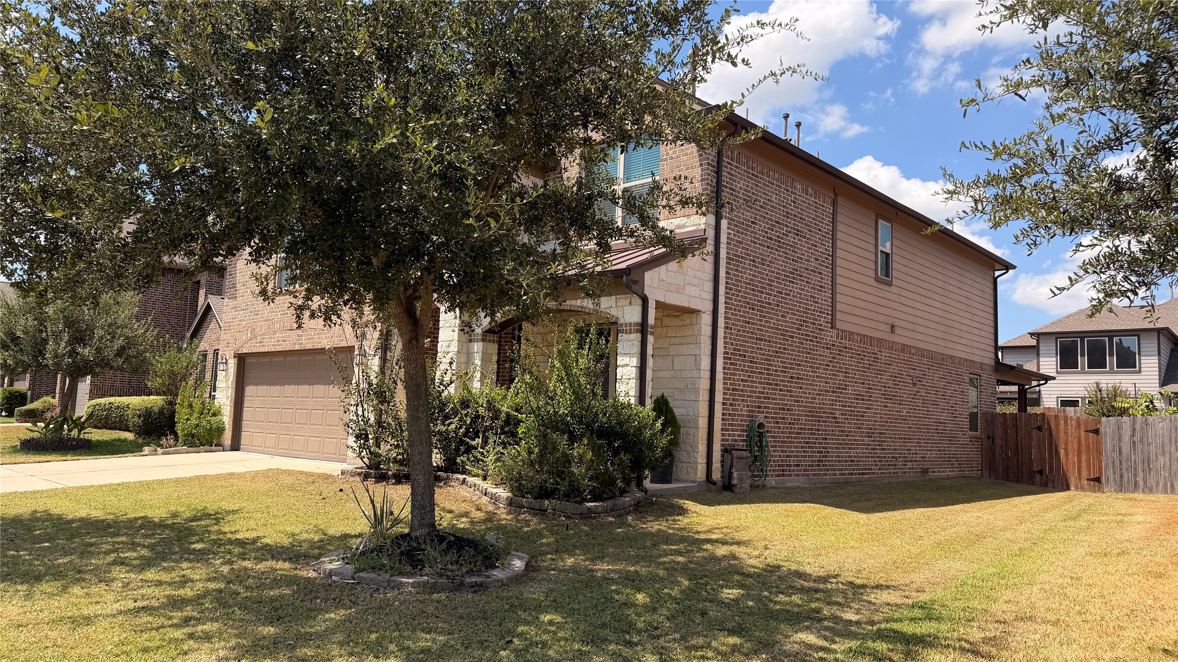 18514 Gardens End Lane Property Photo 3