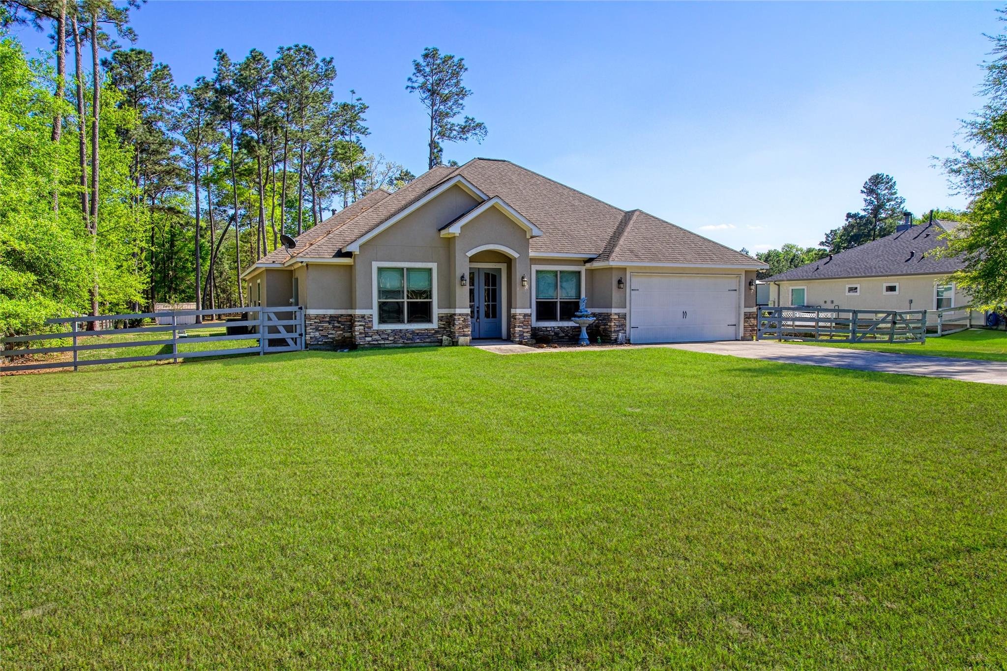 27684 Rio Blanco Drive Property Photo 4