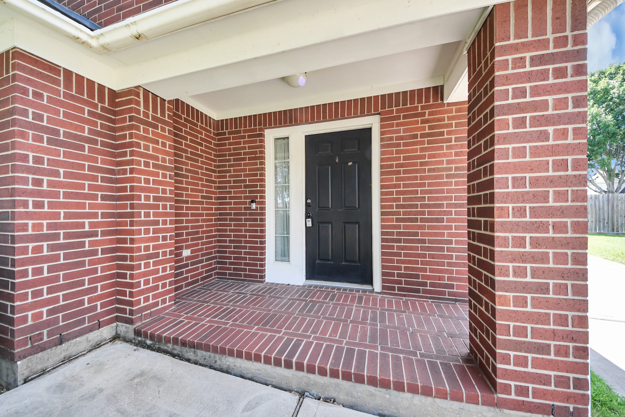 20418 Port Bishop Lane Property Photo 2