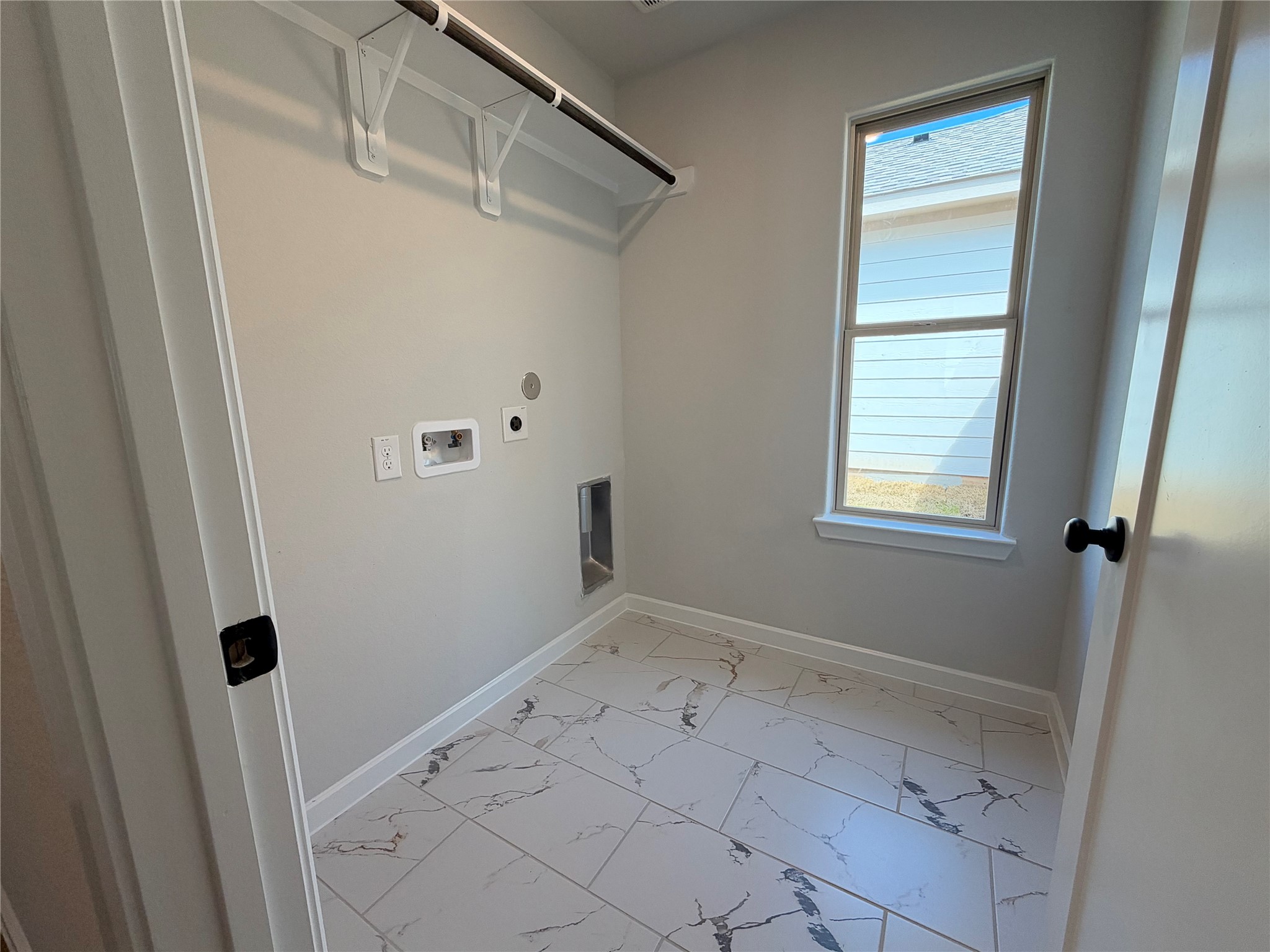 12204 Lexington Heights Drive Property Photo 3