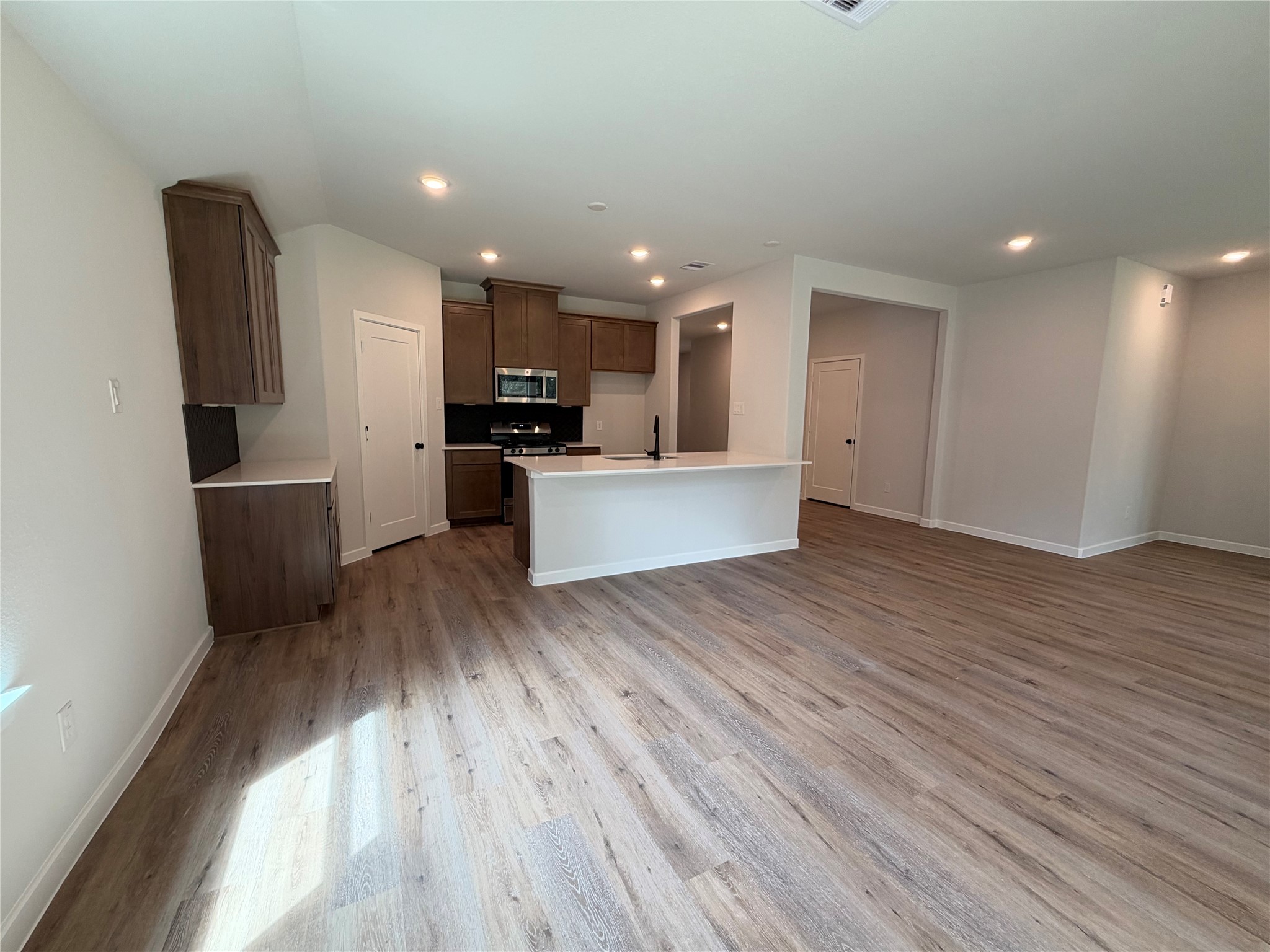 12204 Lexington Heights Drive Property Photo 6