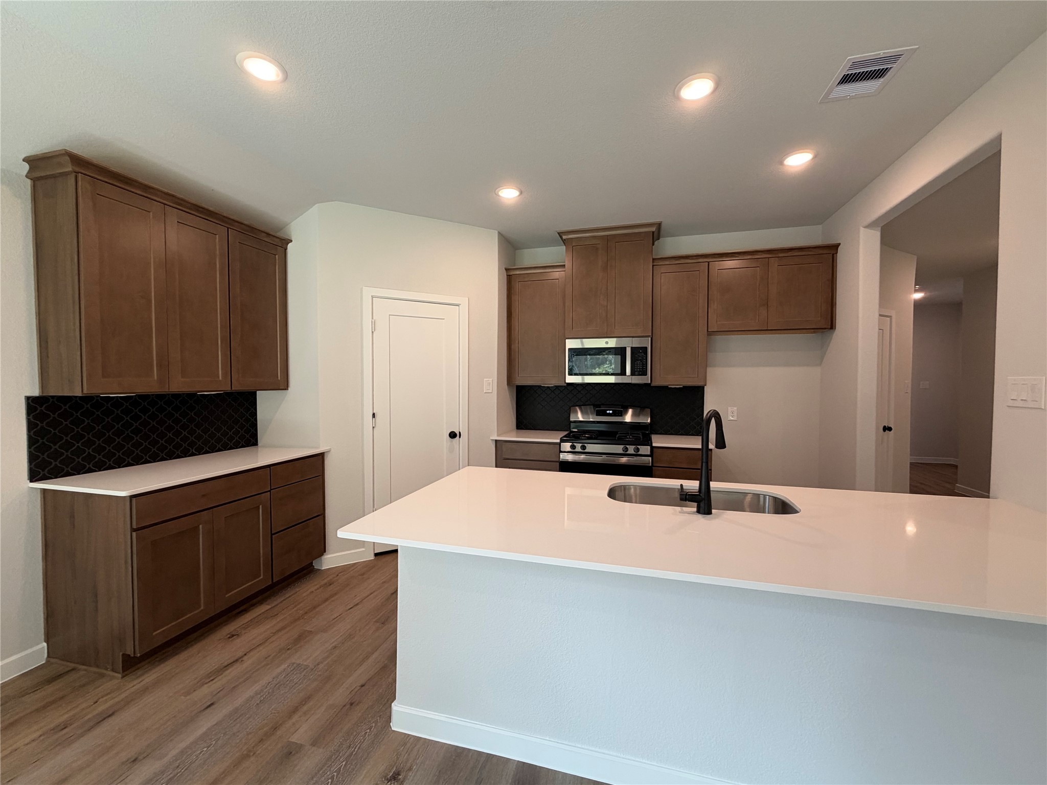 12204 Lexington Heights Drive Property Photo 10