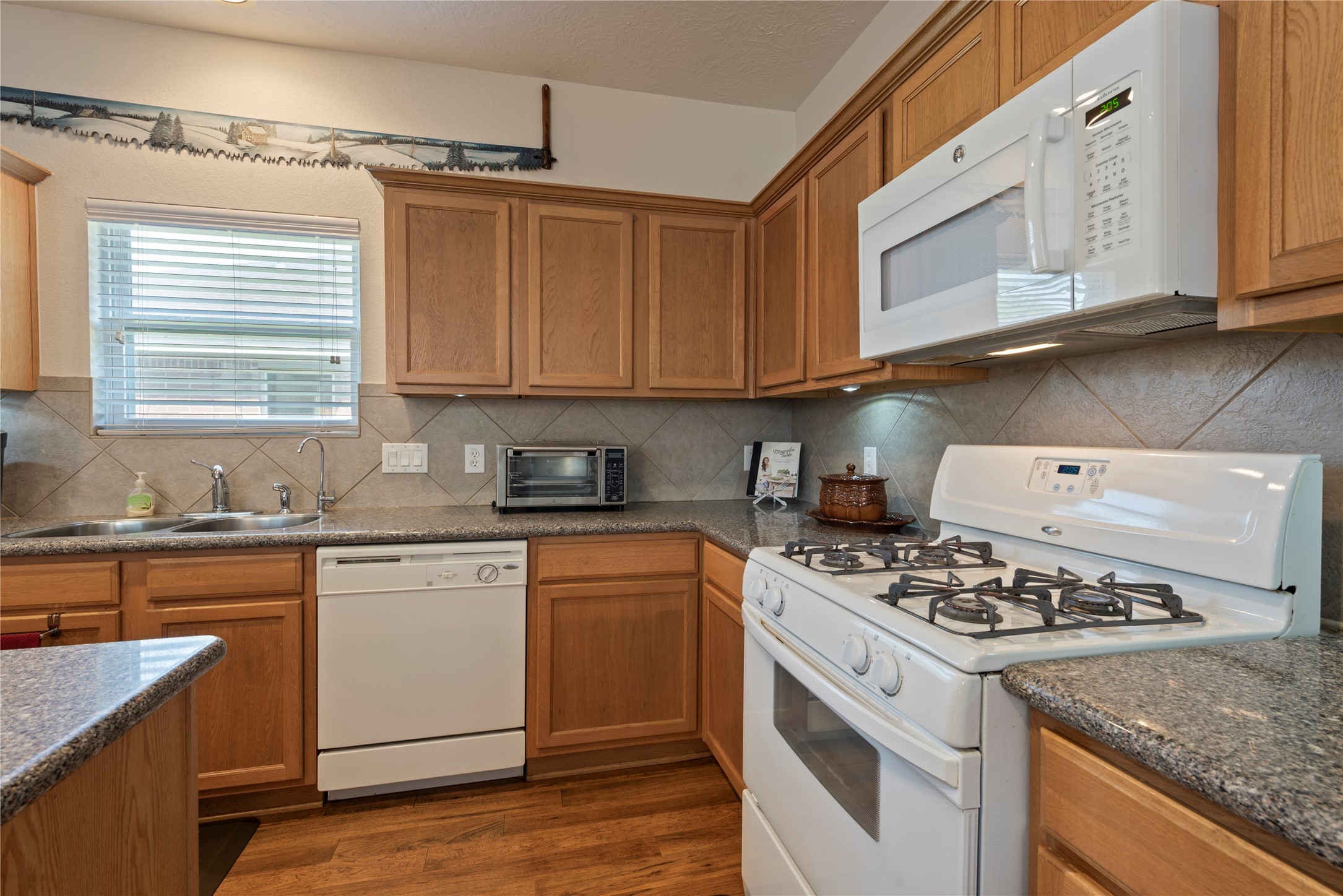 686 Fountain View Lane Property Photo 15