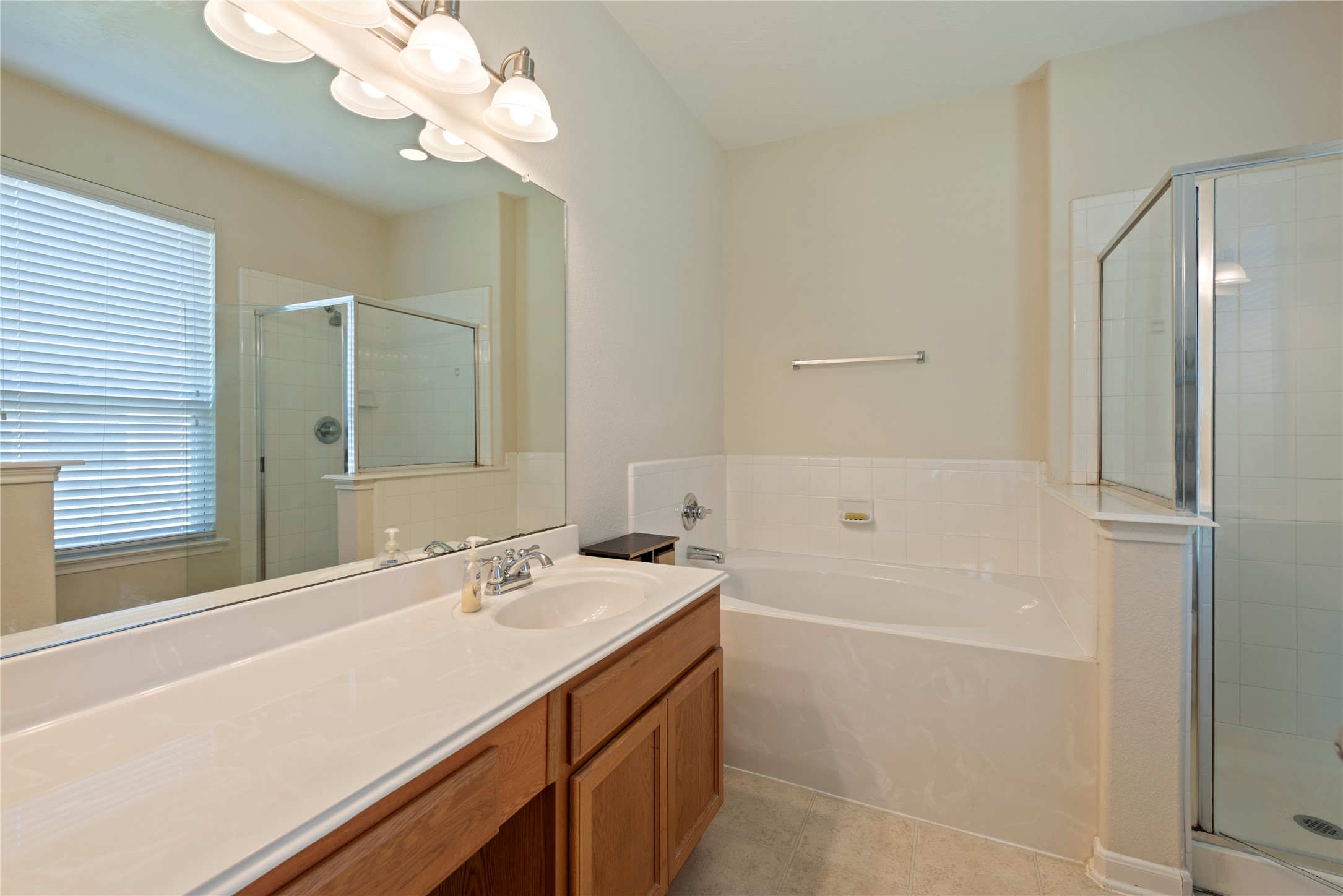 686 Fountain View Lane Property Photo 19