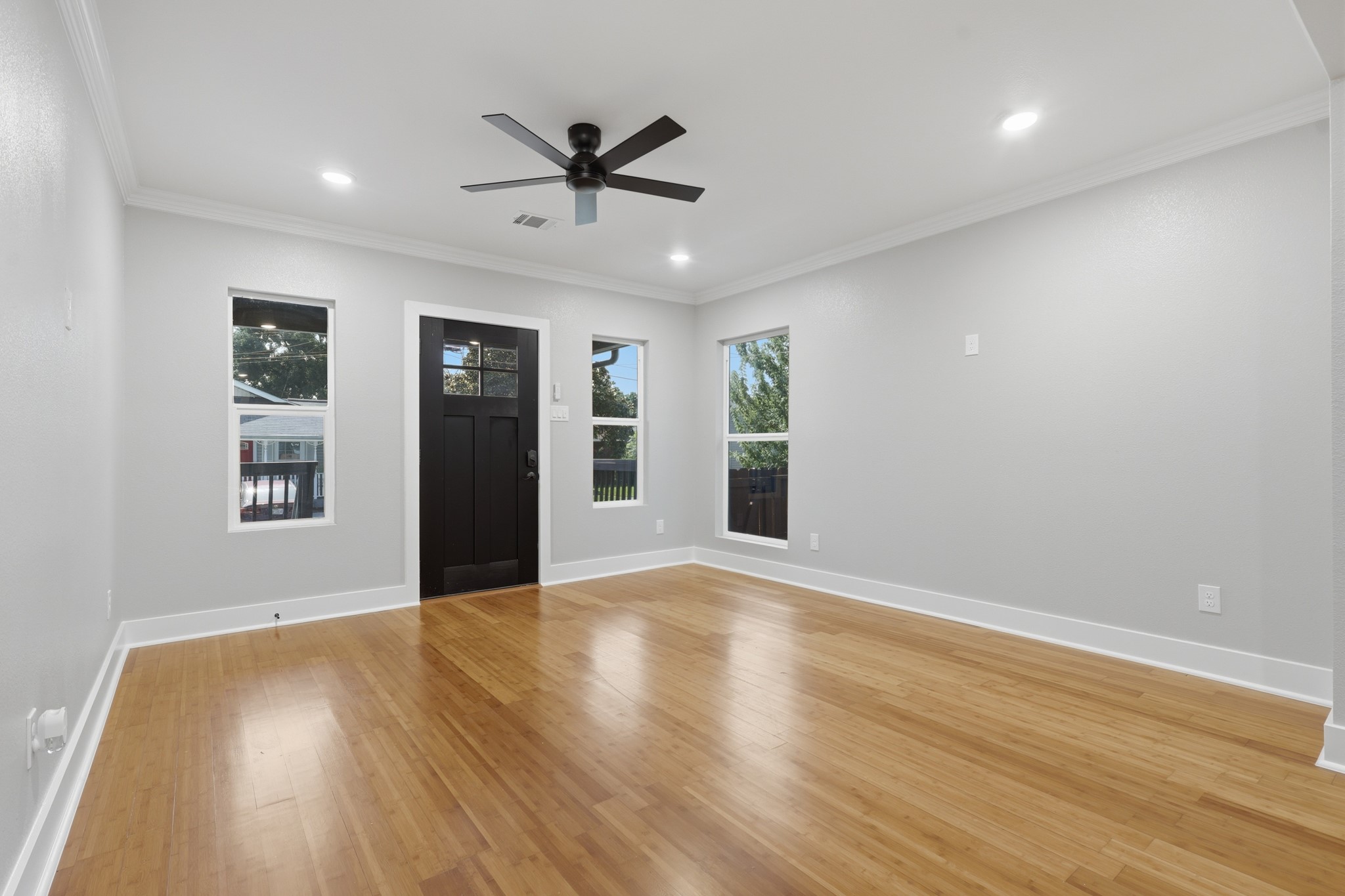 105 Opal Court Property Photo 5