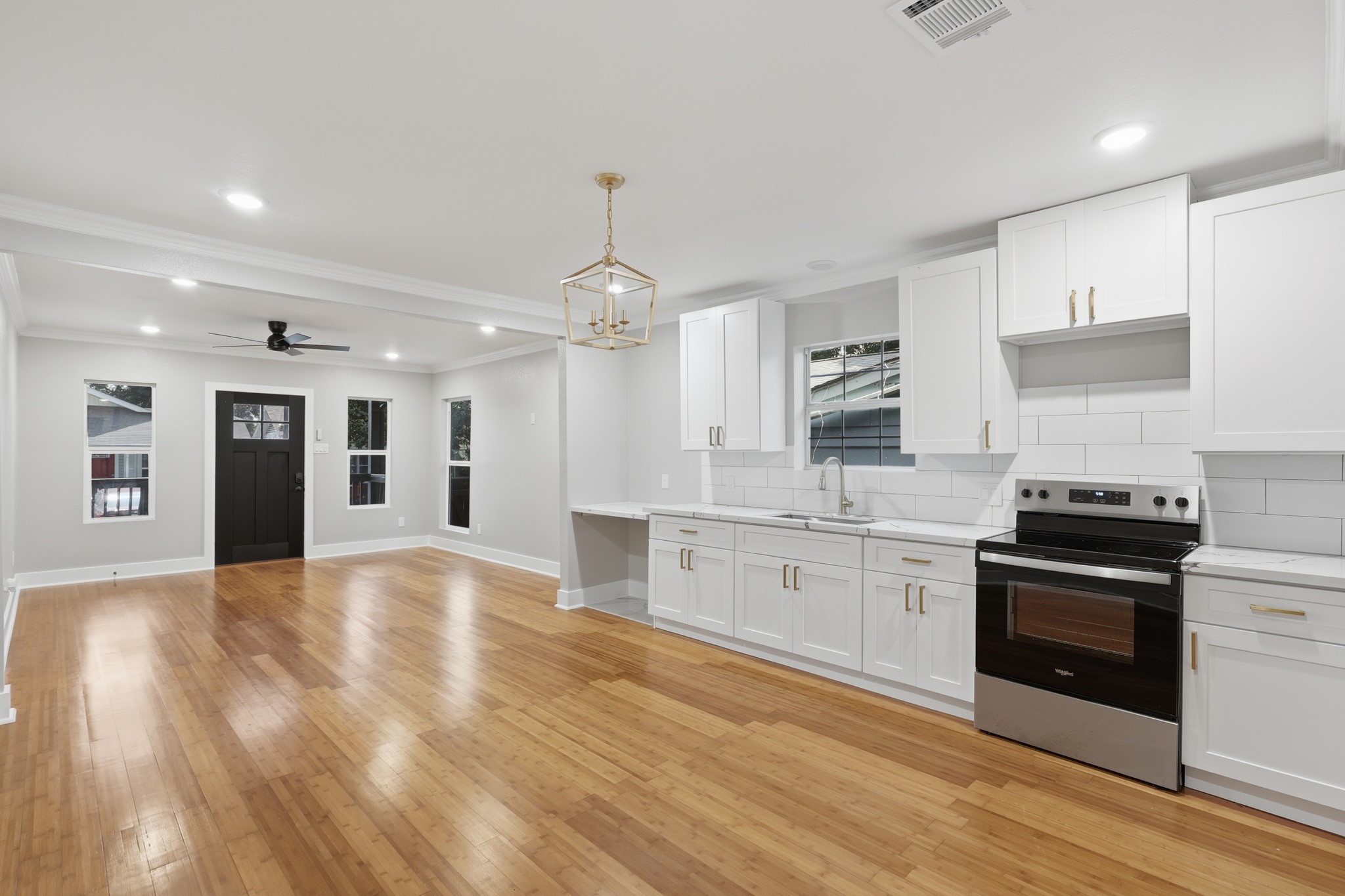 105 Opal Court Property Photo 7