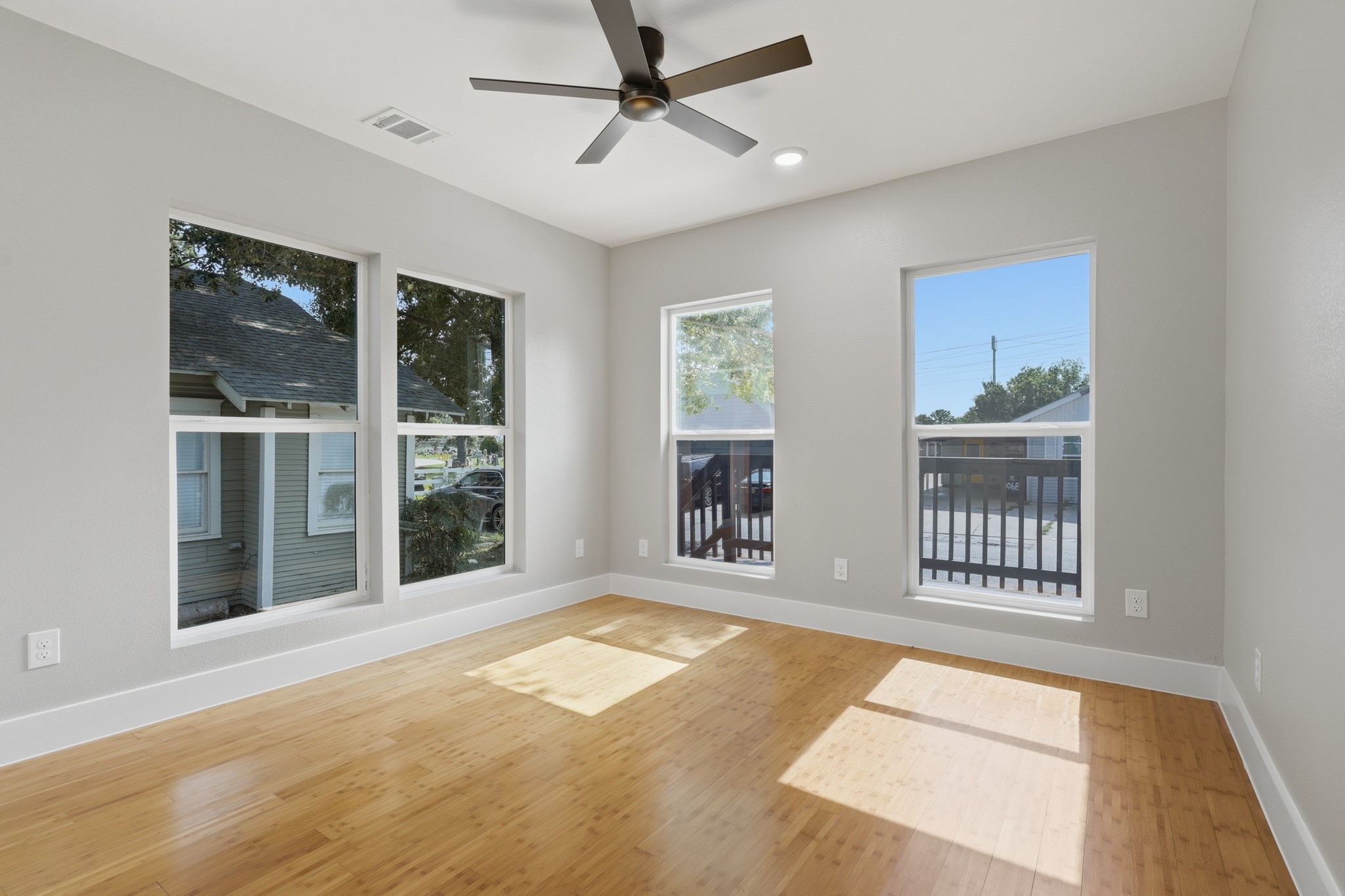105 Opal Court Property Photo 8