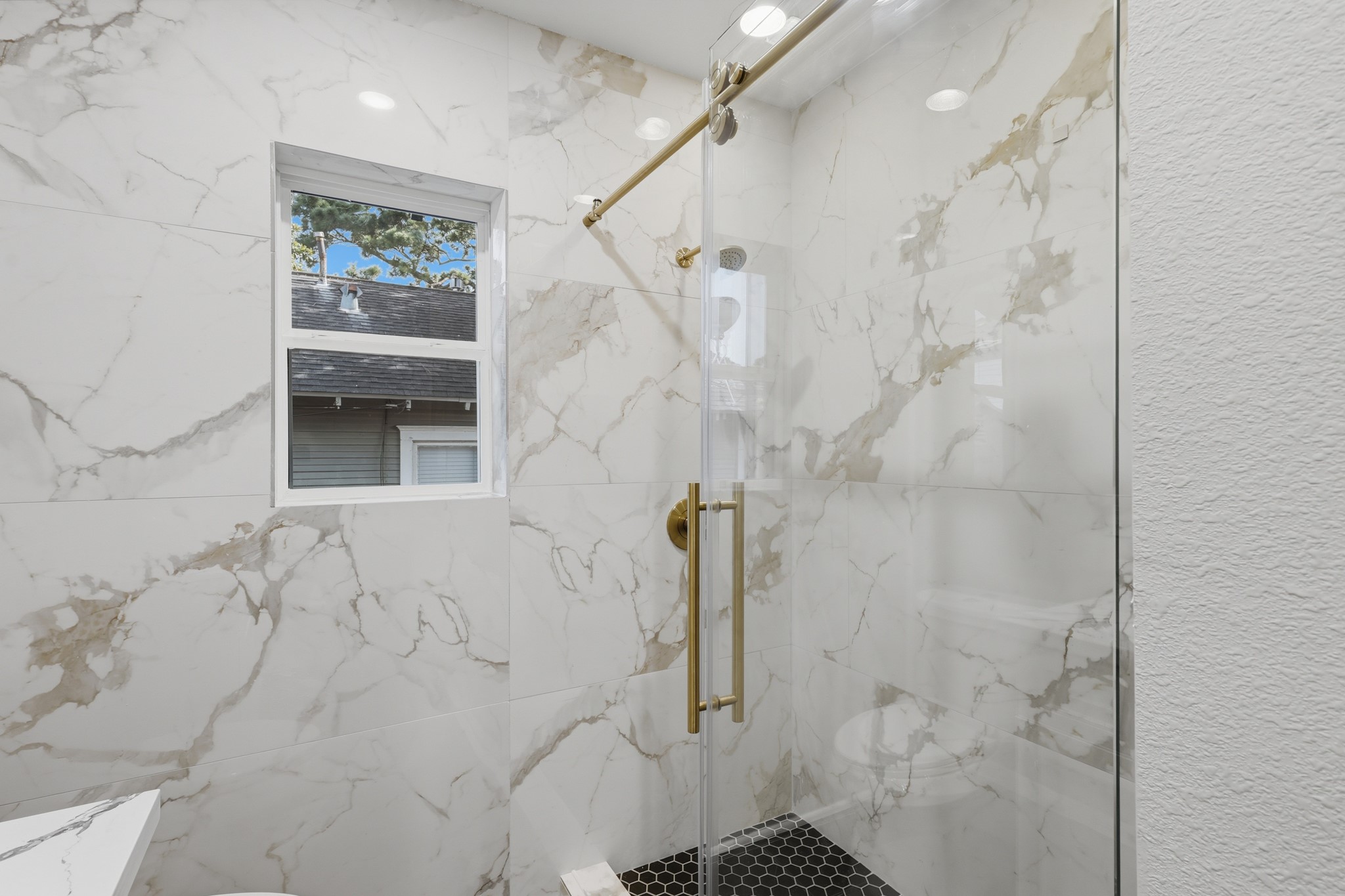 105 Opal Court Property Photo 11