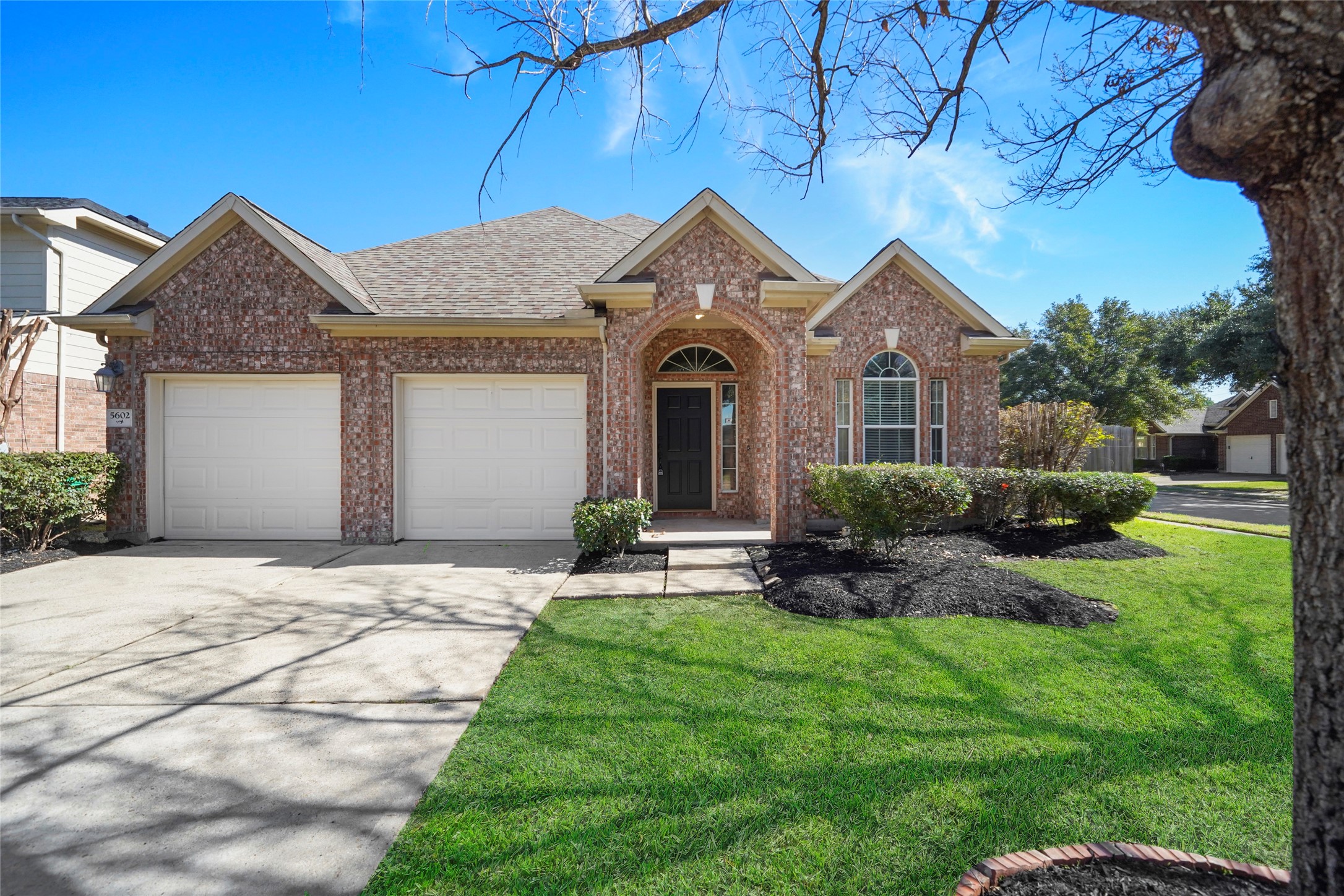 5602 Beaver Pass Lane Property Photo 1