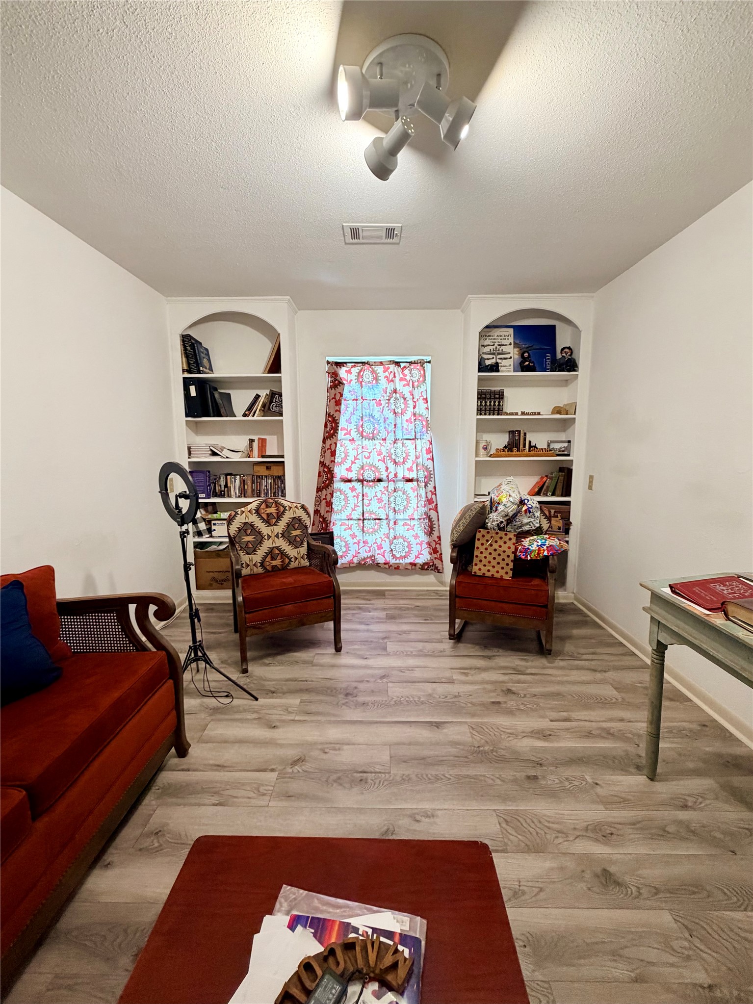 10652 Fm 2022 N Property Photo 5