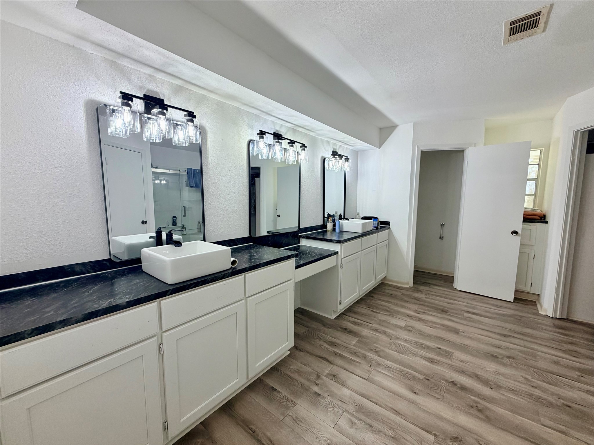 10652 Fm 2022 N Property Photo 9