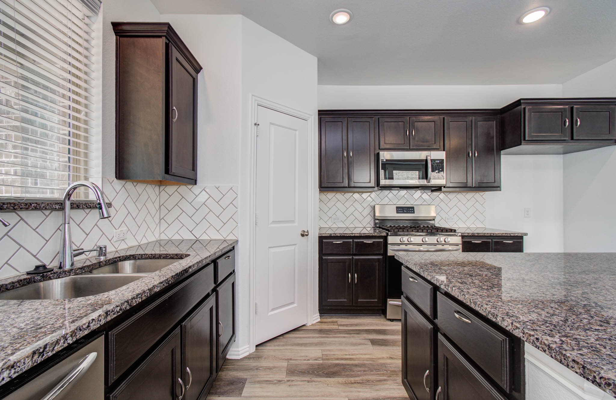 3730 Bach Street Property Photo 14