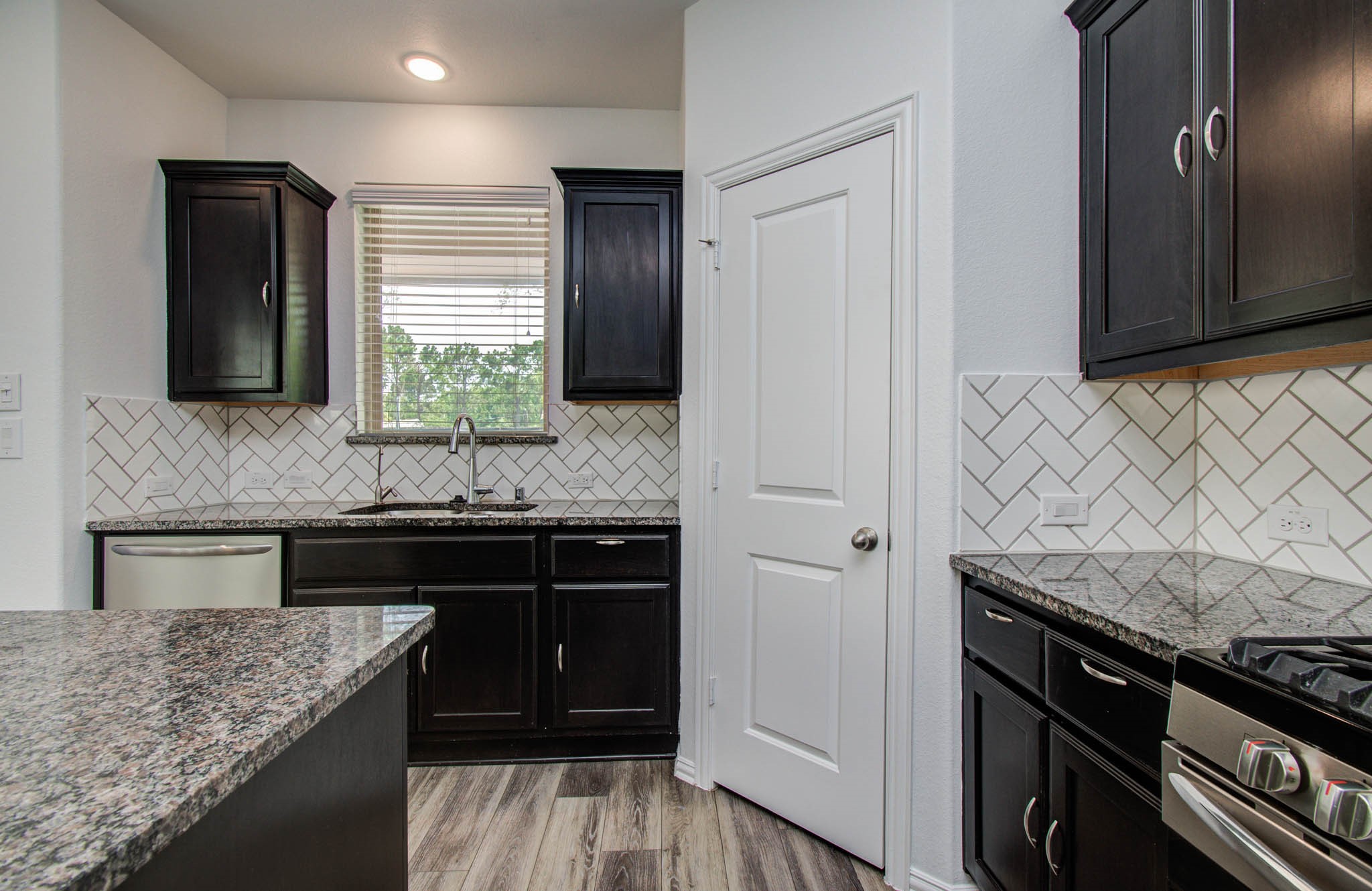 3730 Bach Street Property Photo 16