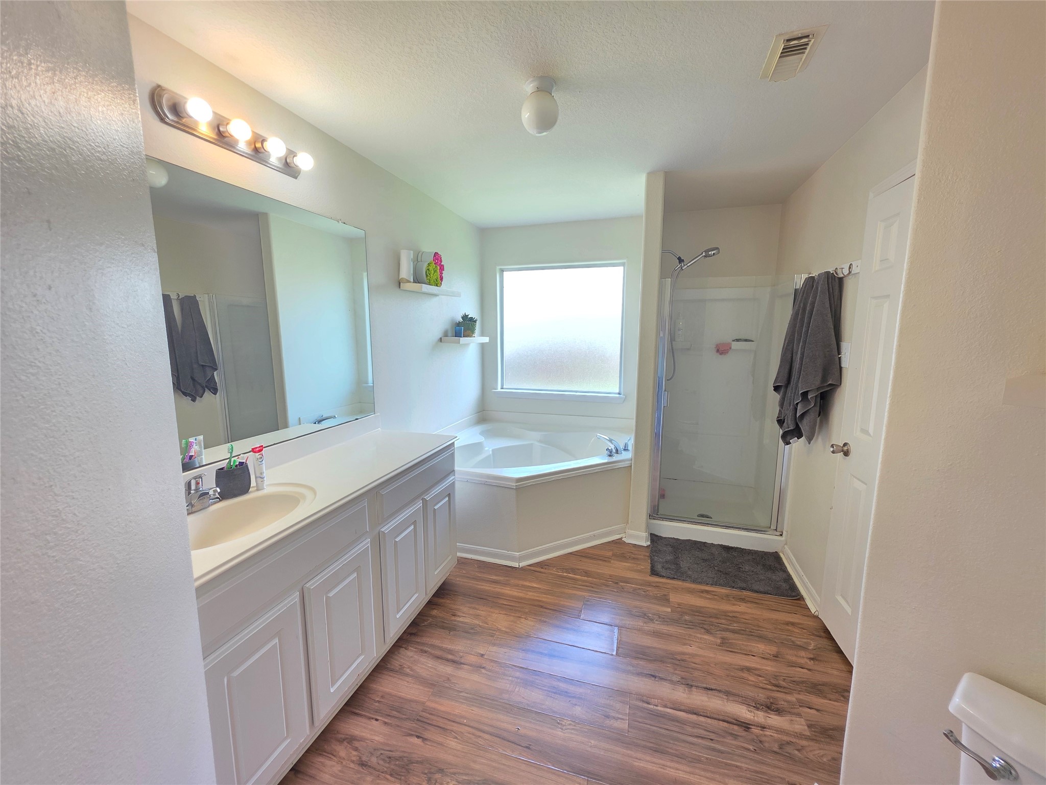 6926 Garnet Trail Lane Property Photo 16