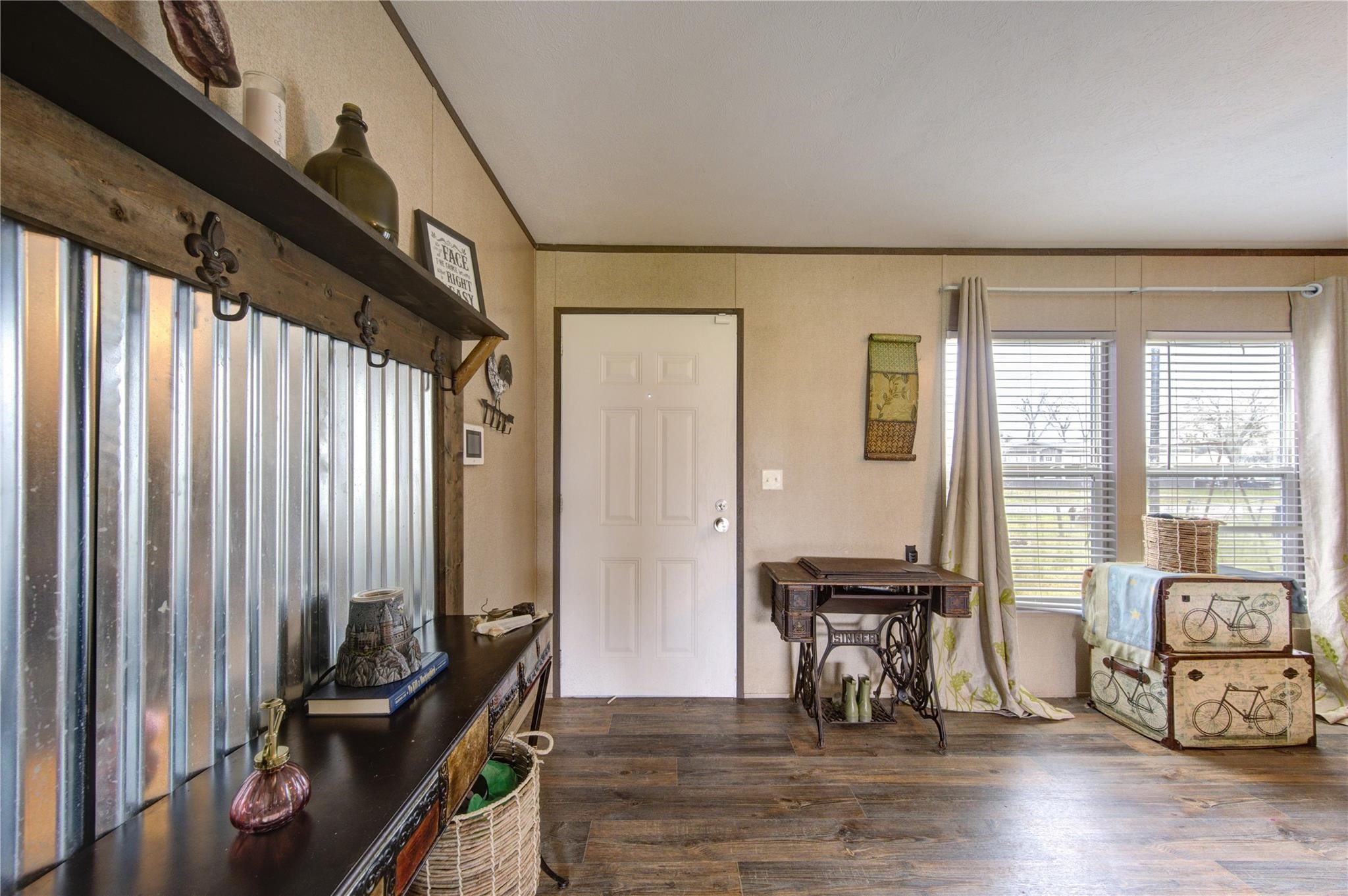 2923 County Road 292 Property Photo 3