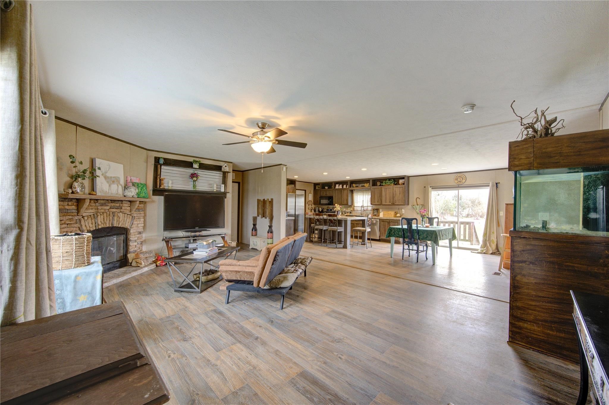 2923 County Road 292 Property Photo 5