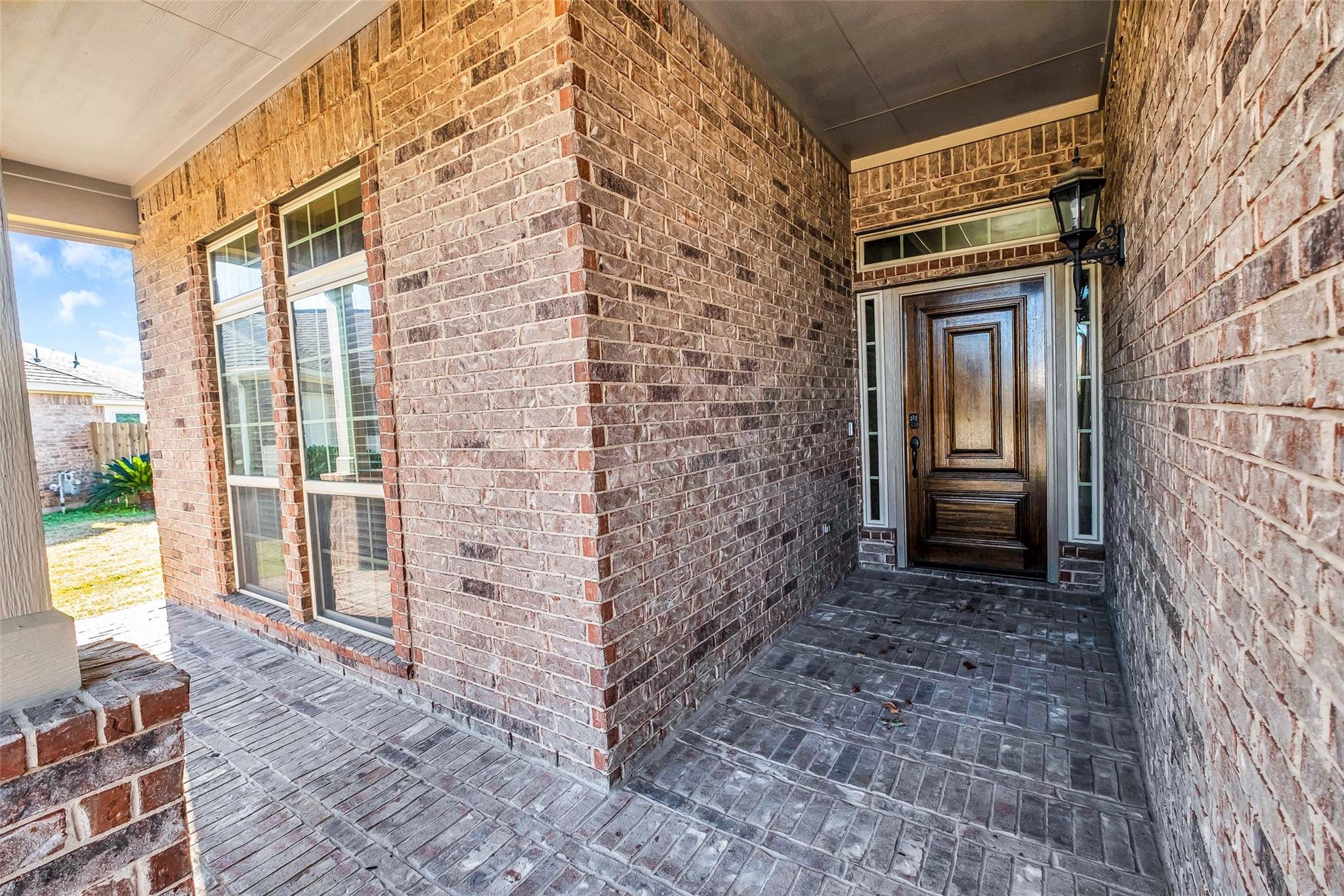 3207 Gibbons Crest Lane Property Photo 4