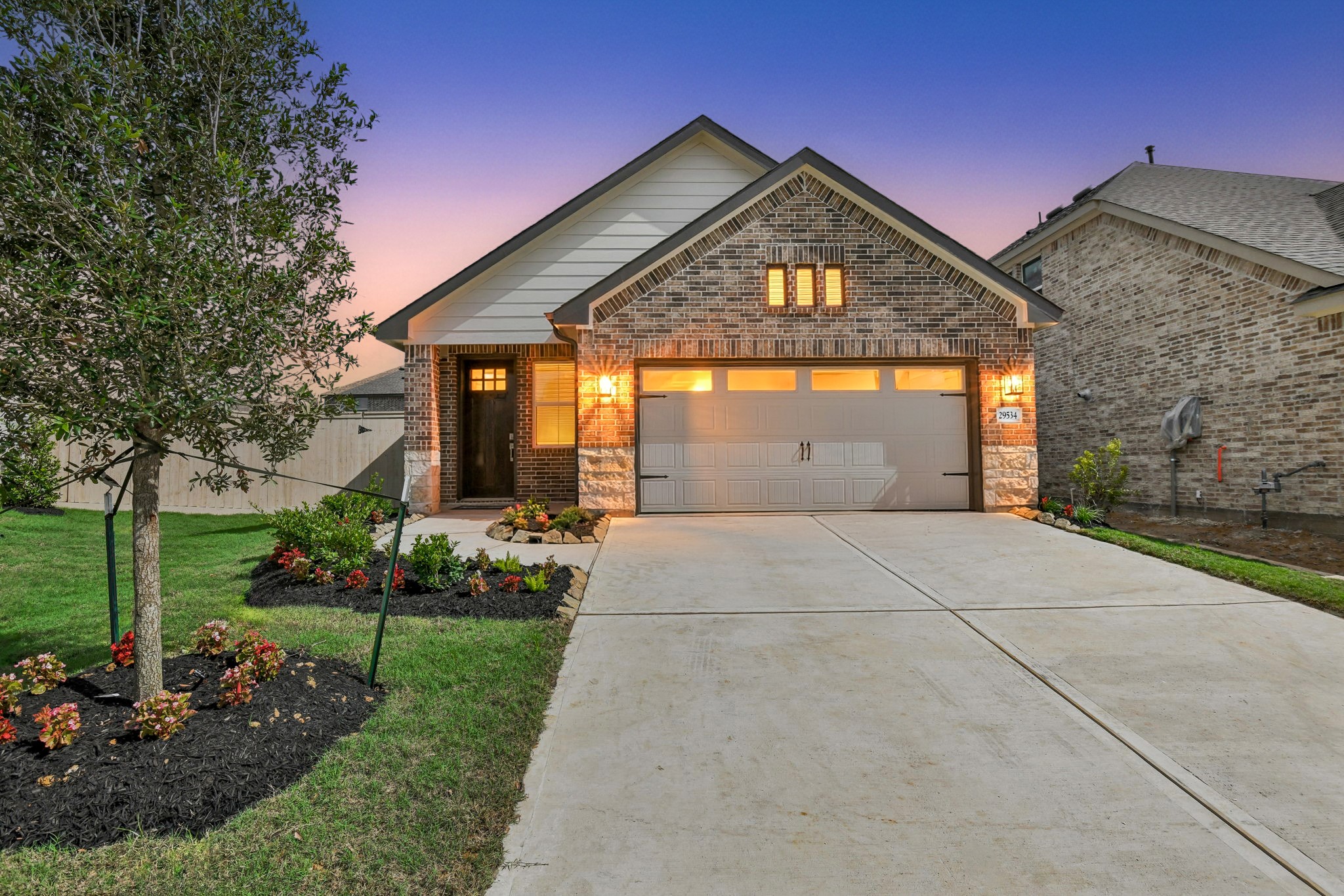 29534 Barnview Drive Property Photo 1