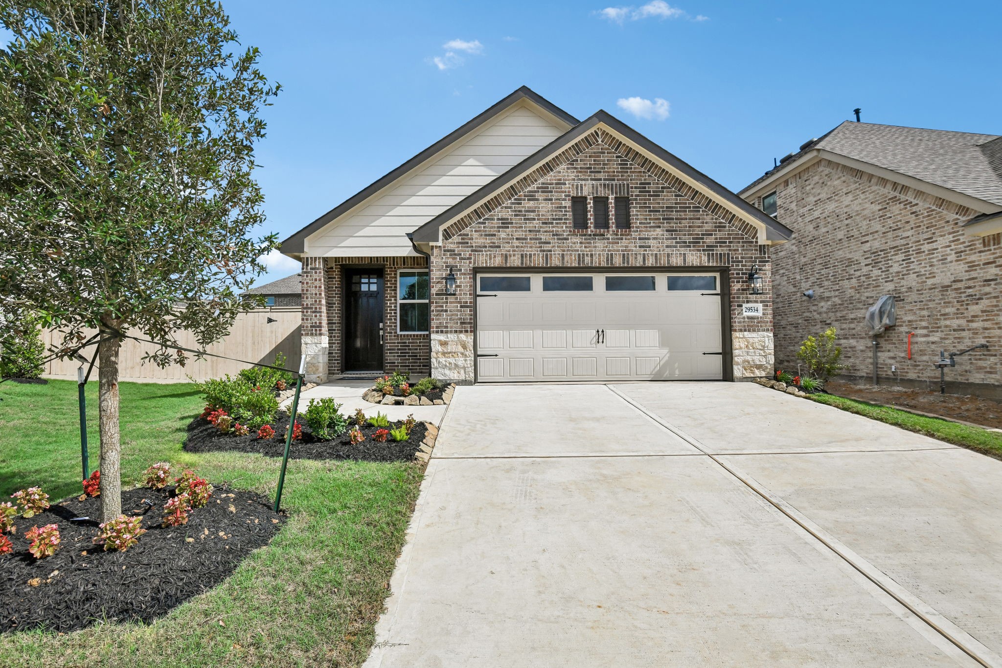 29534 Barnview Drive Property Photo 2