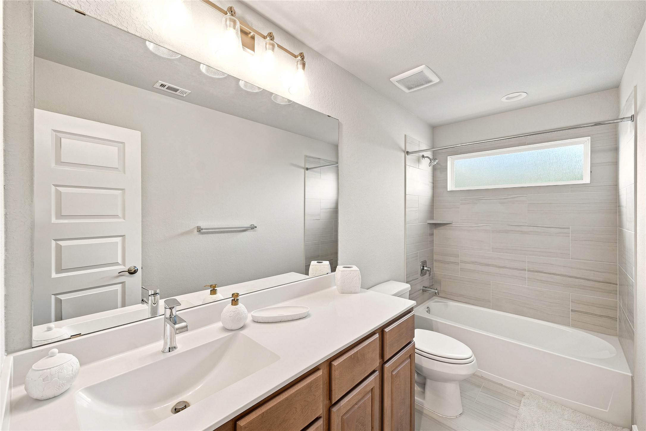 22103 Oceania Shores Drive Property Photo 45