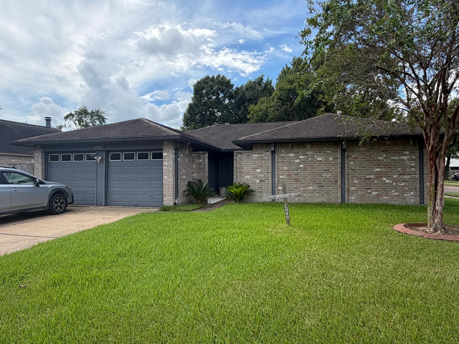 757 Sugar Hill Drive Property Photo 1