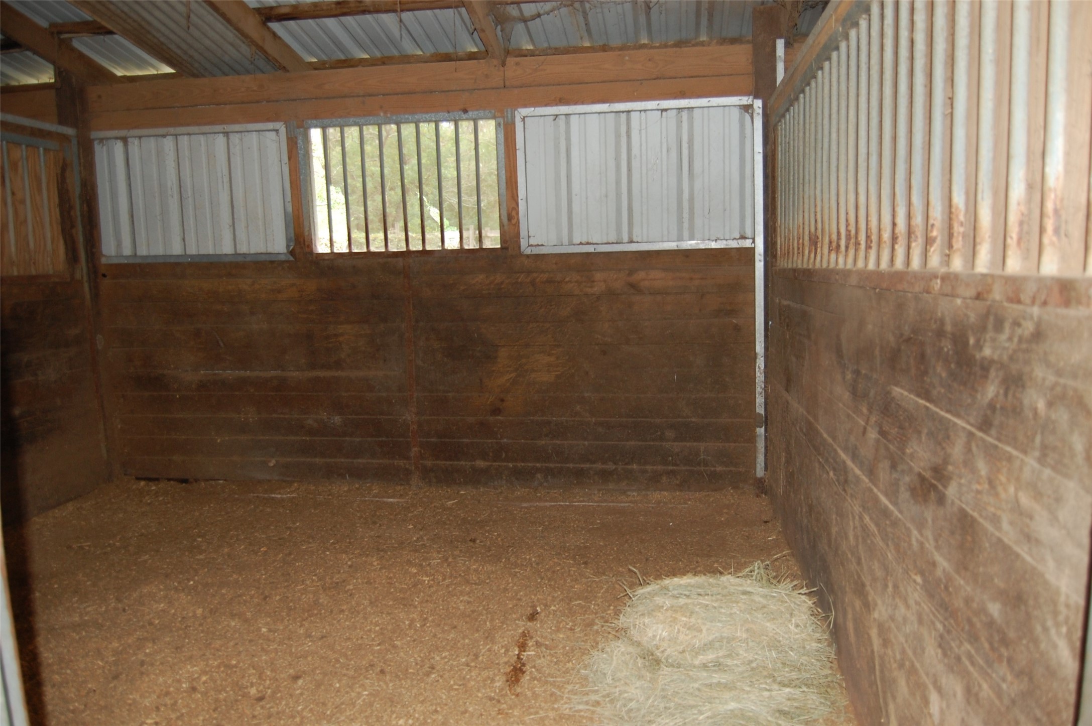 20075 Forestview Drive Property Photo 9