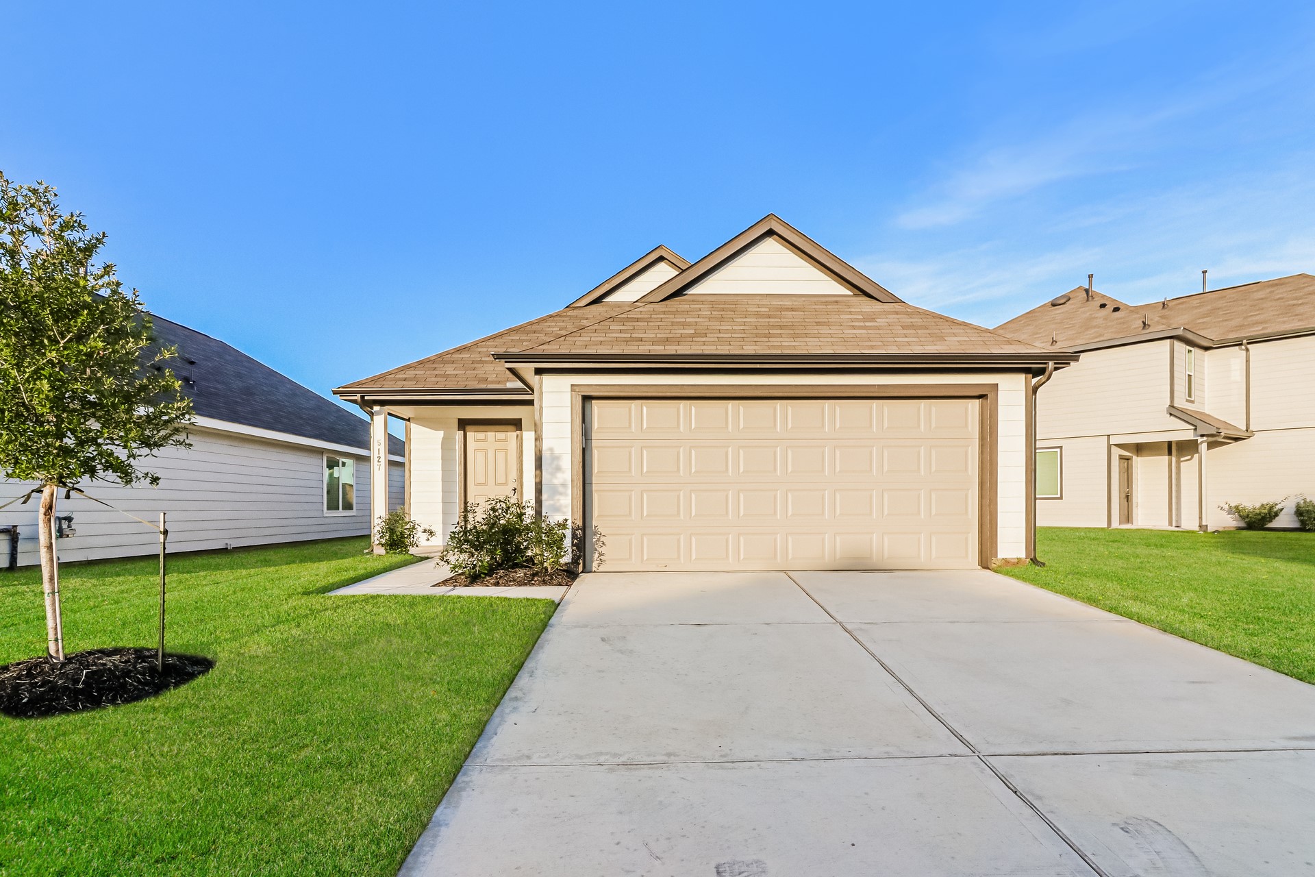 5127 Shelby Katherine Drive Property Photo 1