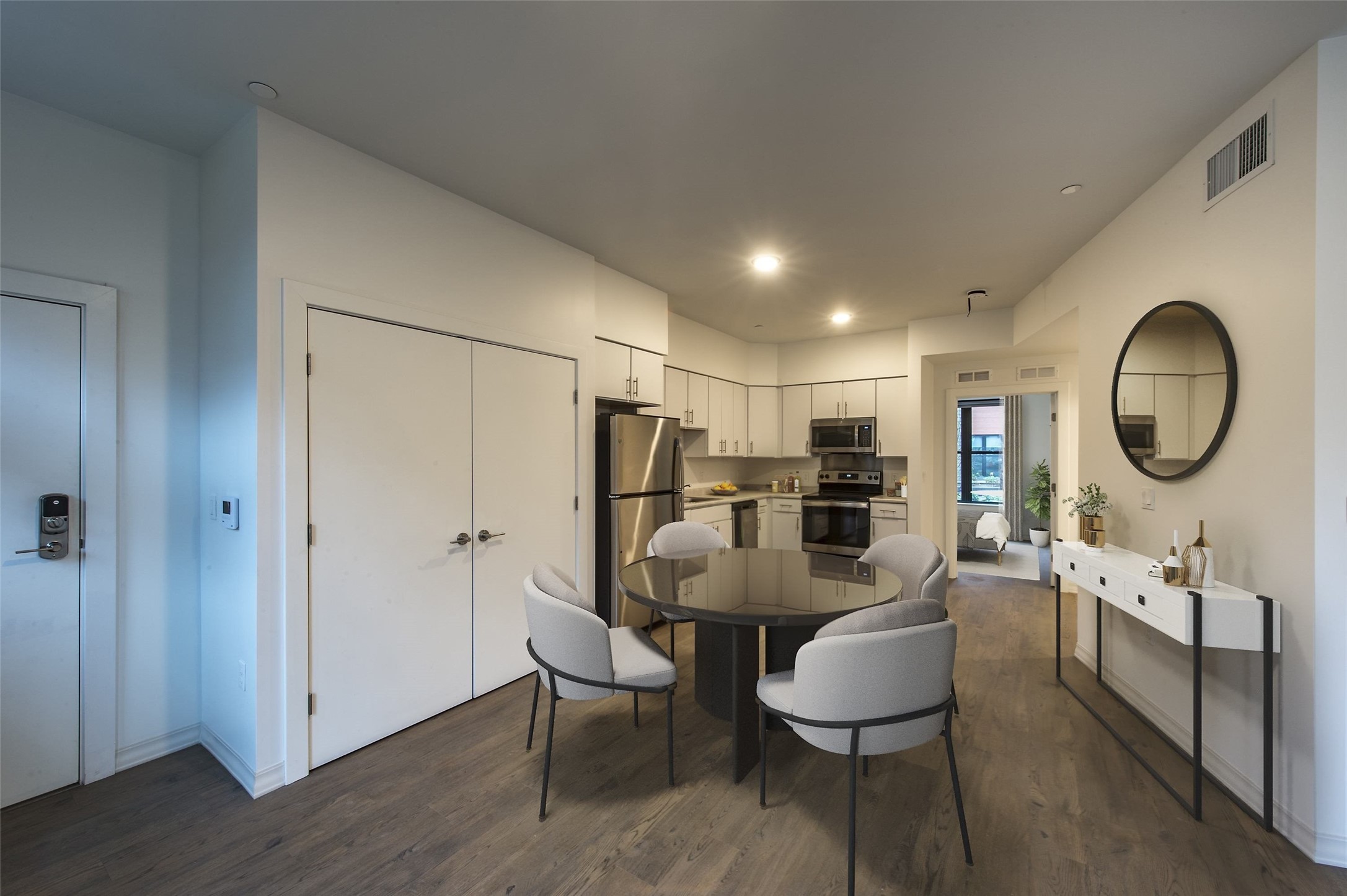 100 Cabot St Property Photo 3