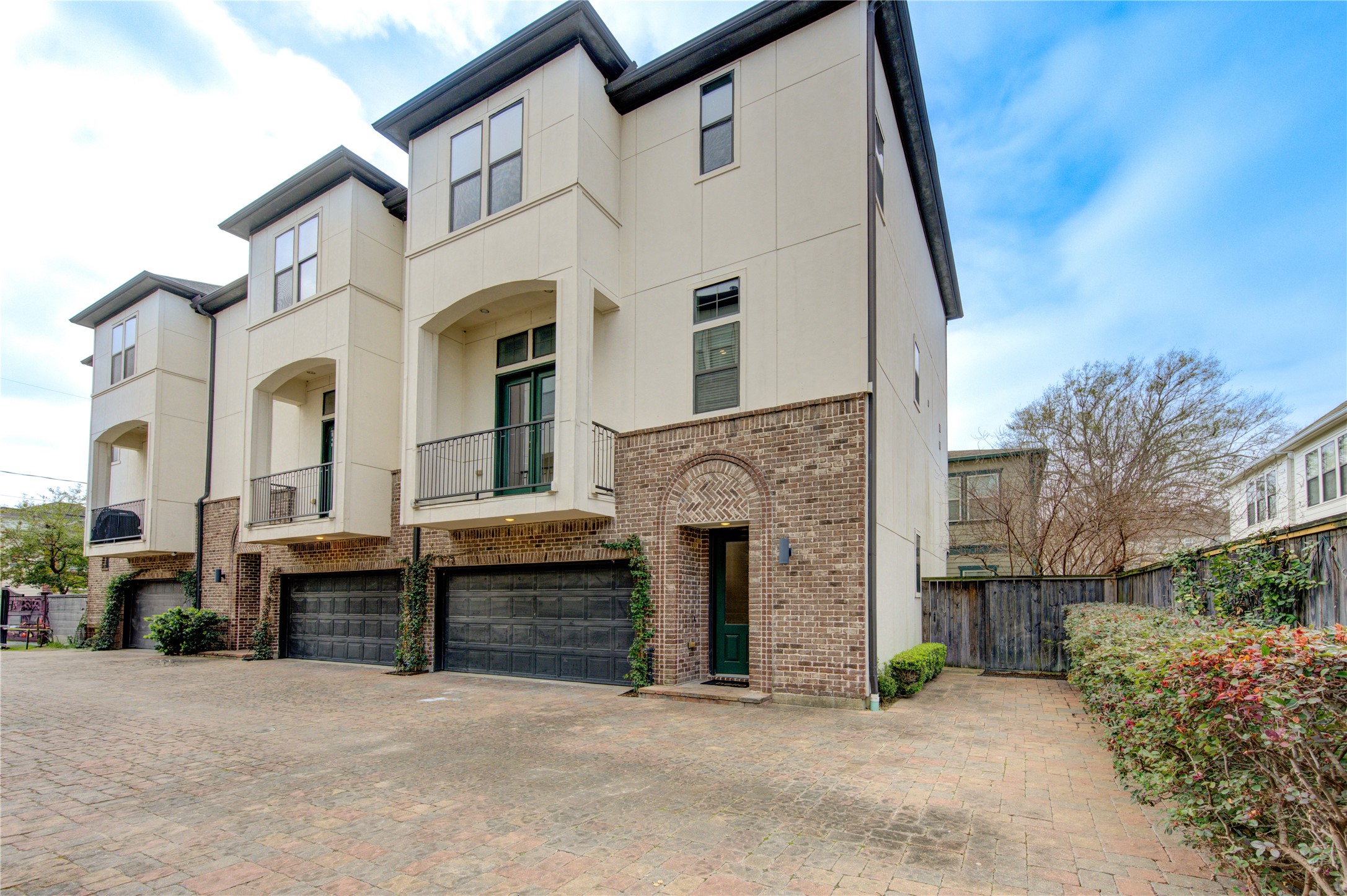 5826 Darling St Property Photo 1